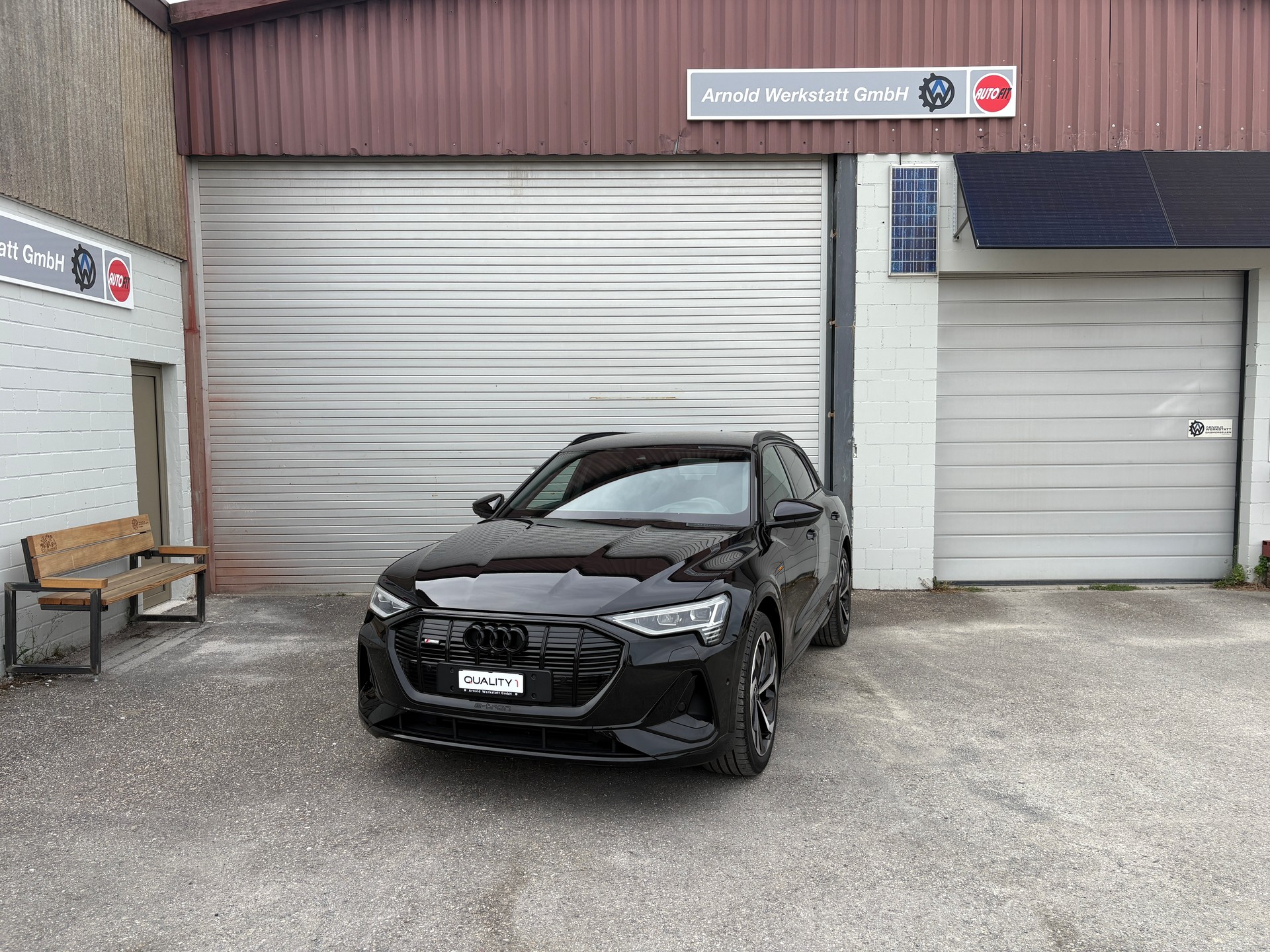 AUDI e-tron 55 S Line Black Edition quattro-image-1