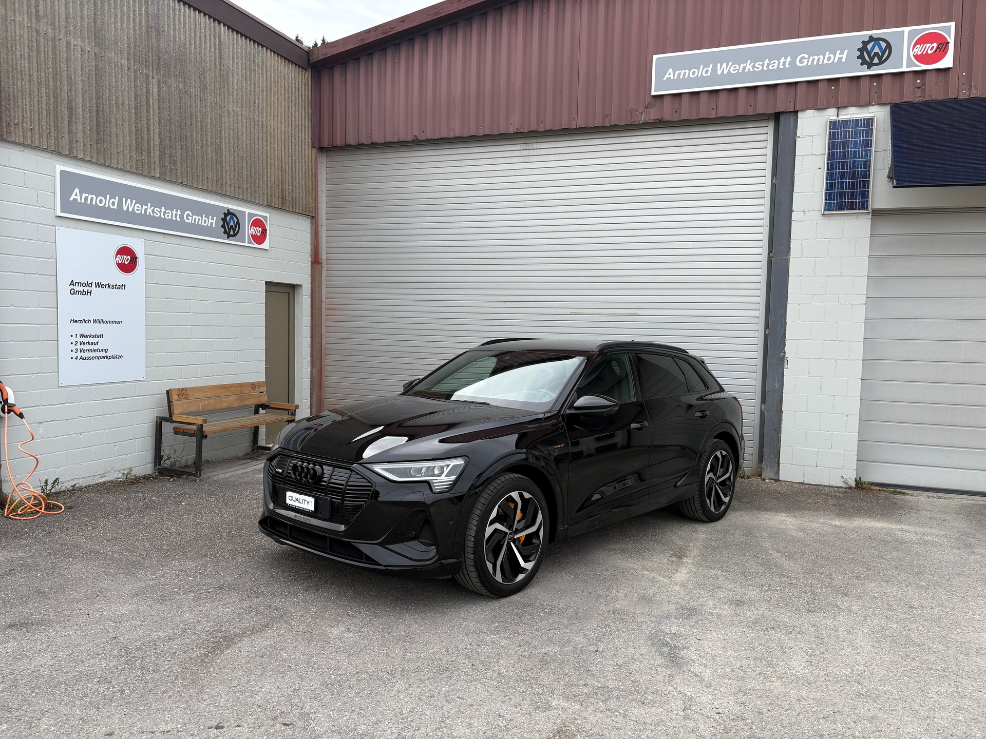 AUDI e-tron 55 S Line Black Edition quattro-image-0