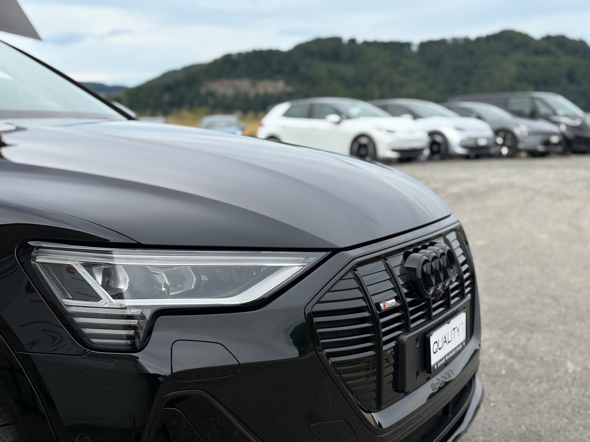 AUDI e-tron 55 S Line Black Edition quattro-image-5