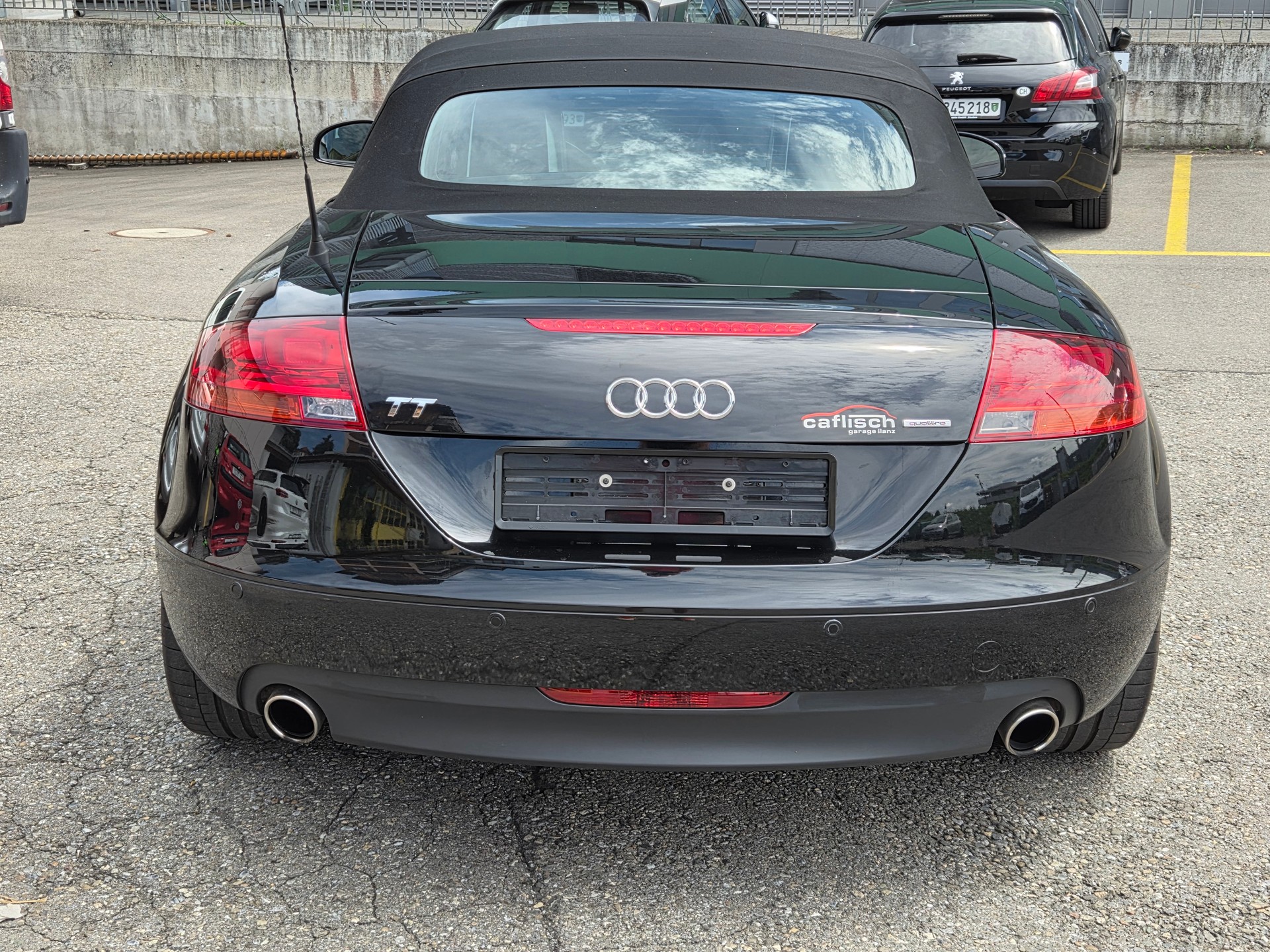 AUDI 3.2 V6 quattro S-Tronic-image-1