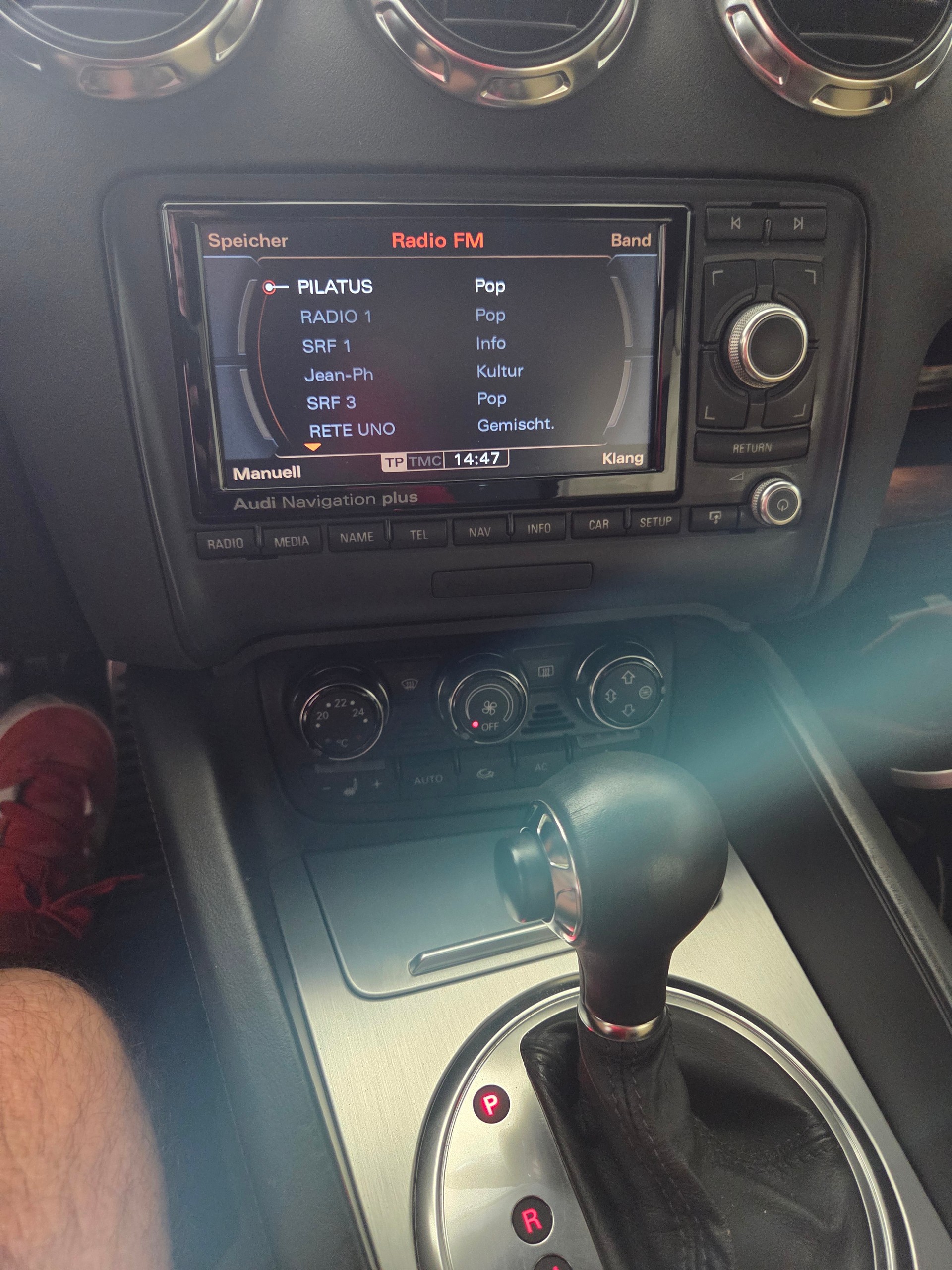 AUDI 3.2 V6 quattro S-Tronic-image-5