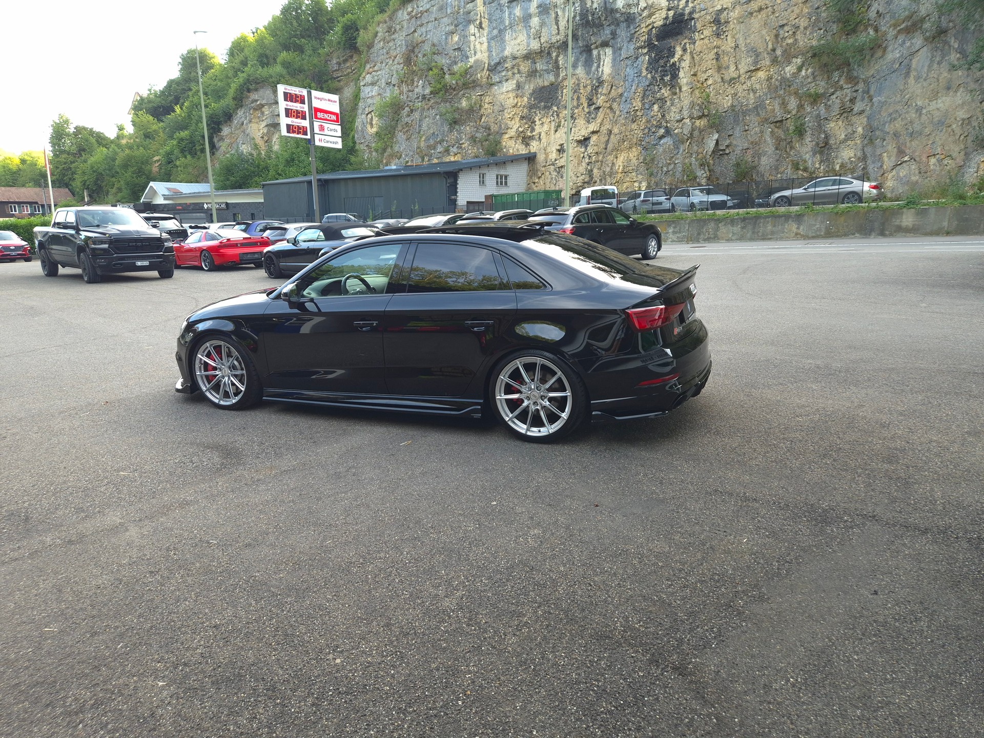AUDI RS3 Limousine 2.5 TSI quattro S-tronic-image-8