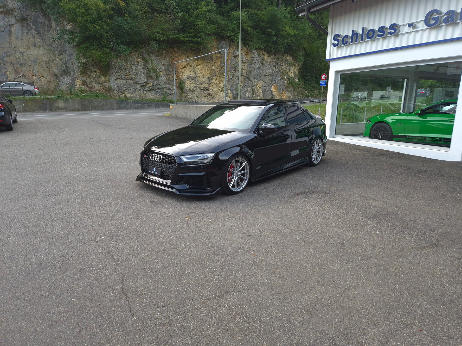 AUDI RS3 Limousine 2.5 TSI quattro S-tronic-image-5