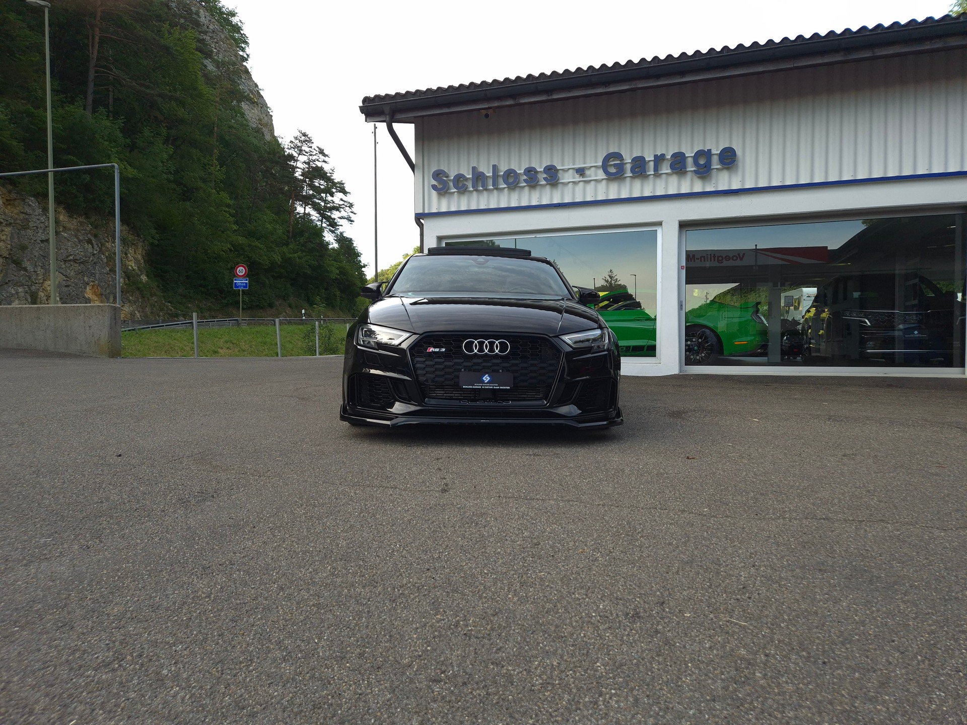 AUDI RS3 Limousine 2.5 TSI quattro S-tronic-image-3