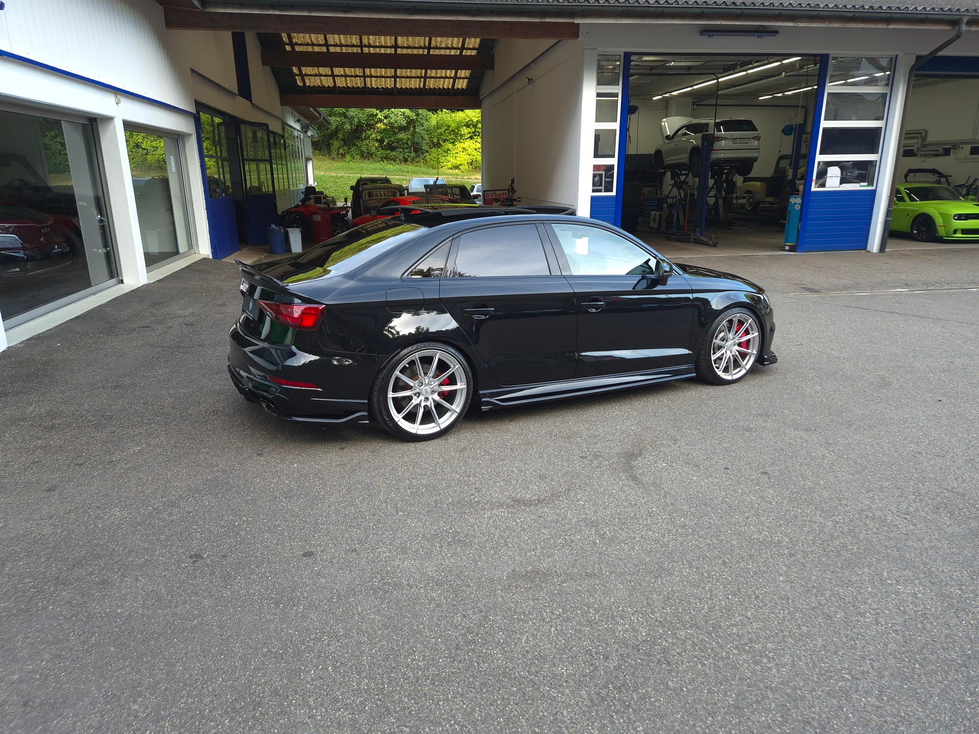 AUDI RS3 Limousine 2.5 TSI quattro S-tronic-image-13