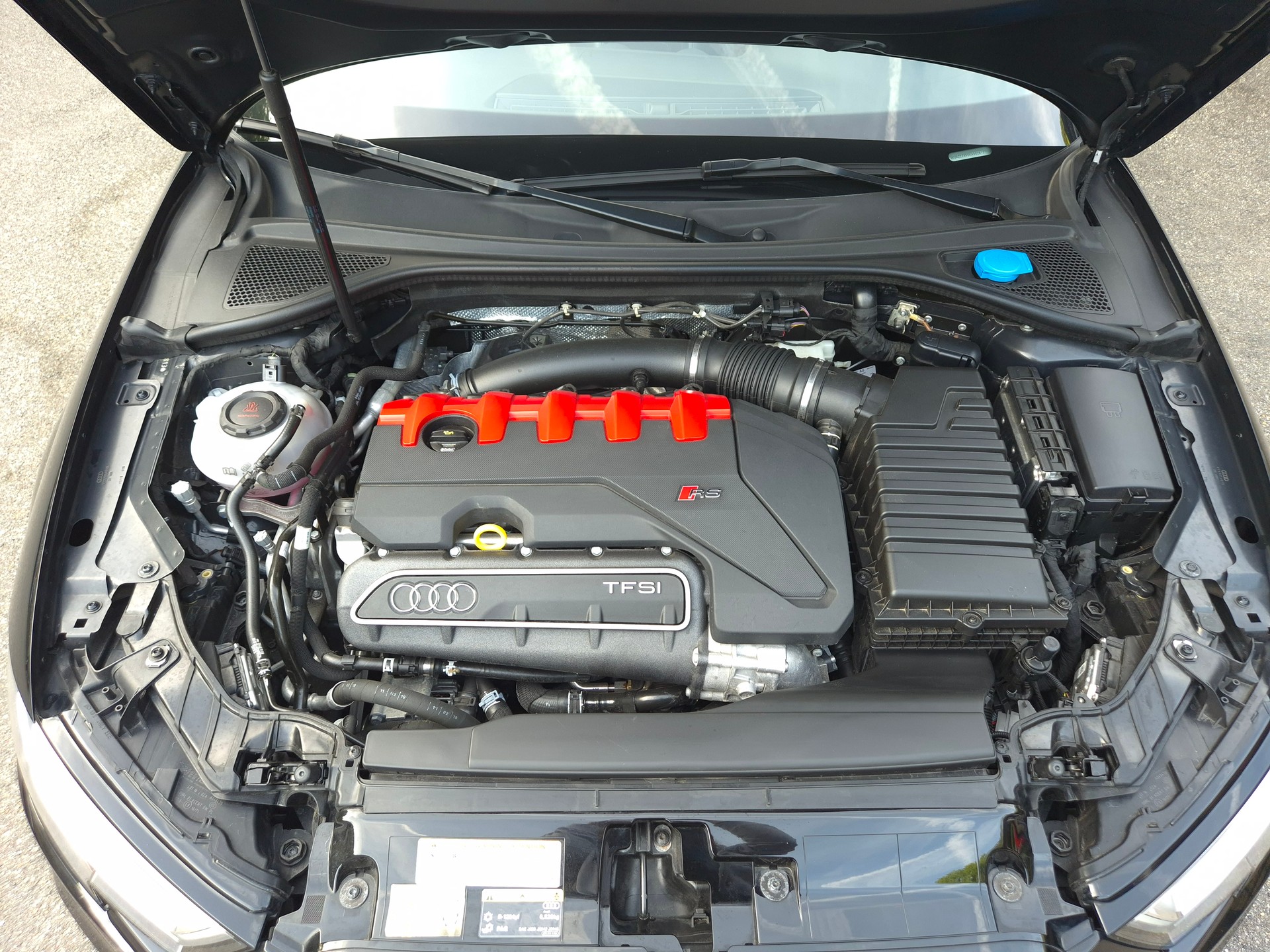 AUDI RS3 Limousine 2.5 TSI quattro S-tronic-image-28