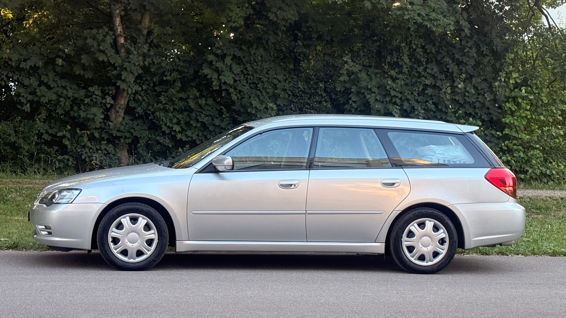 SUBARU LEGACY-image-1