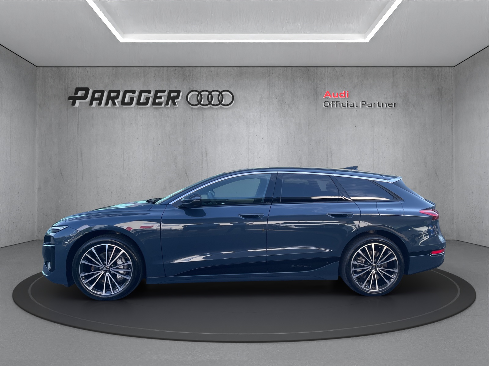 AUDI A6 Avant e-tron quattro-image-2