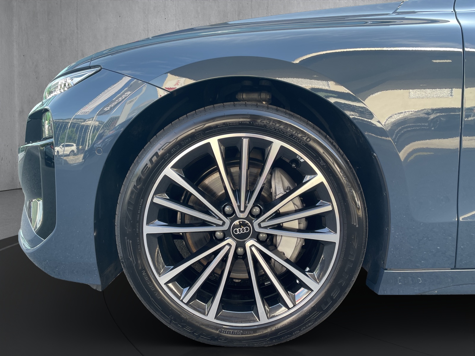 AUDI A6 Avant e-tron quattro-image-16