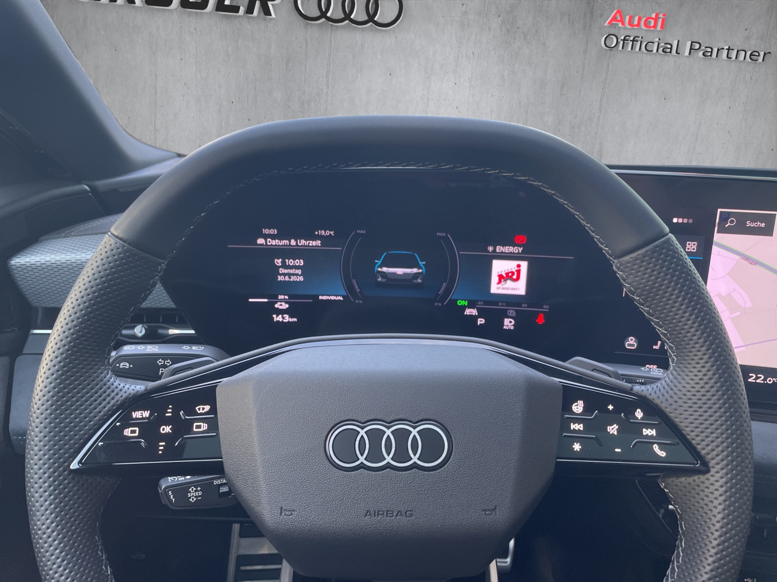 AUDI A6 Avant e-tron quattro-image-10