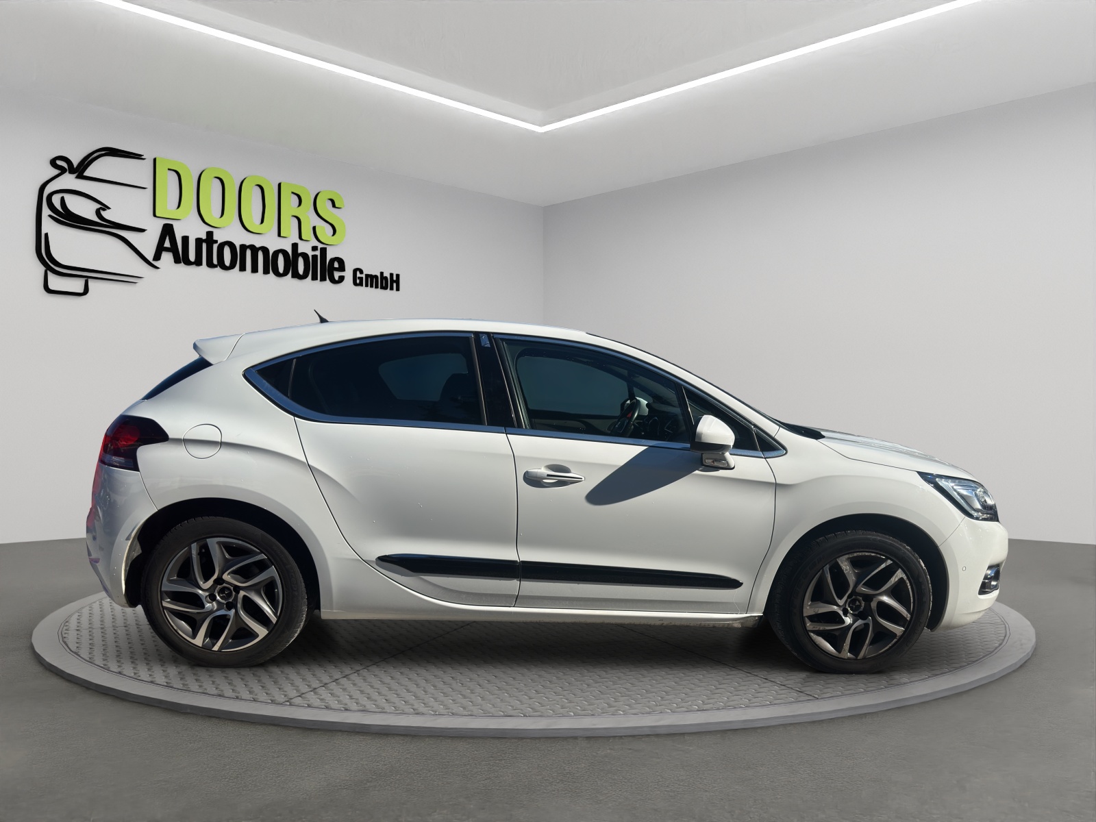 DS AUTOMOBILES DS 4 1.6 THP Faubourg Addict Automatic-image-6