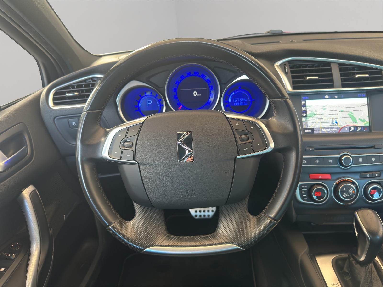DS AUTOMOBILES DS 4 1.6 THP Faubourg Addict Automatic-image-13