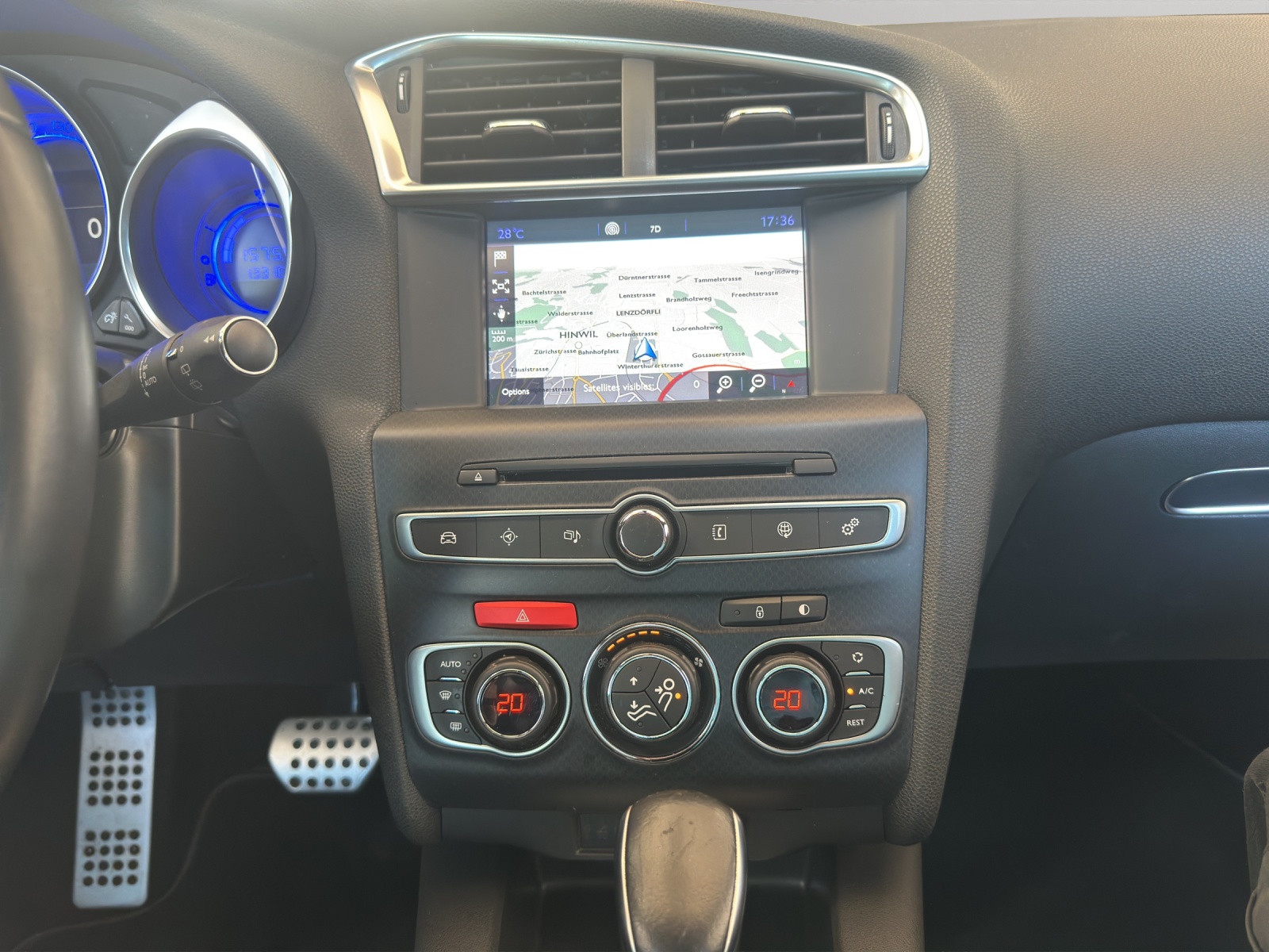 DS AUTOMOBILES DS 4 1.6 THP Faubourg Addict Automatic-image-11