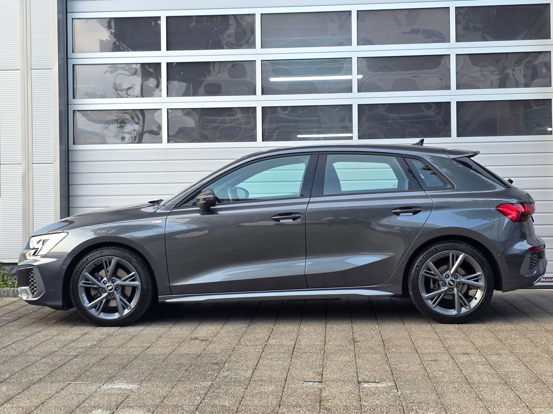 AUDI A3 Sportback 35 TFSI S line Attraction S-tronic **PANORAMA -ASSISTENZ PAKET PLUS -KOMFORT PAKET -ADAPTIVE LED -MEMORY PAKET**-image-2