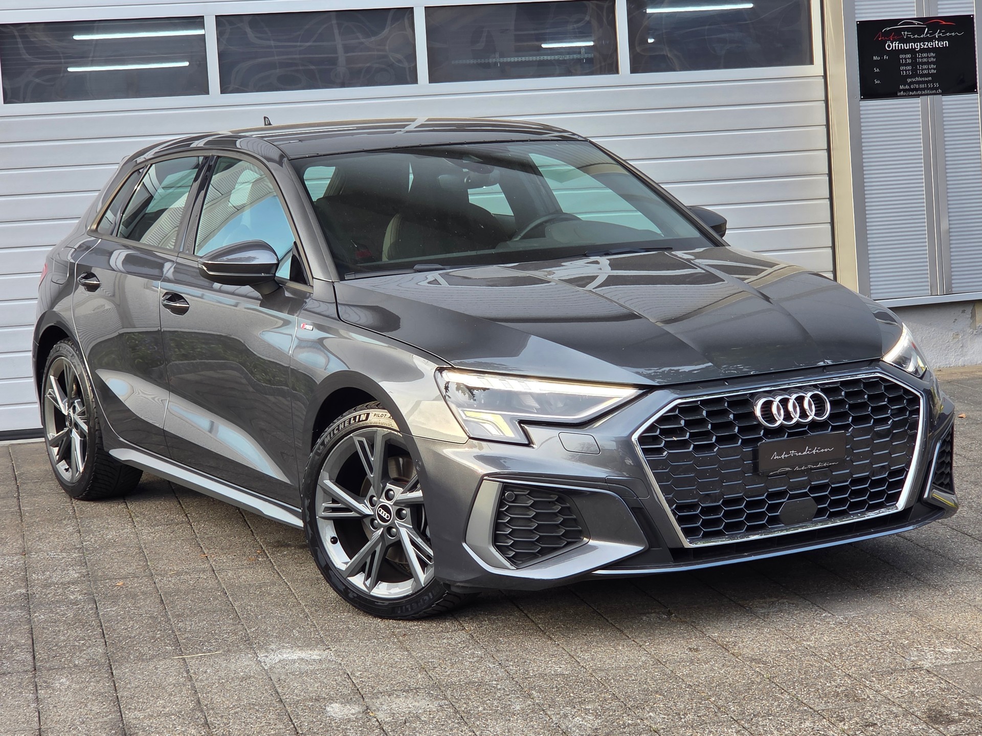 AUDI A3 Sportback 35 TFSI S line Attraction S-tronic **PANORAMA -ASSISTENZ PAKET PLUS -KOMFORT PAKET -ADAPTIVE LED -MEMORY PAKET**-image-1