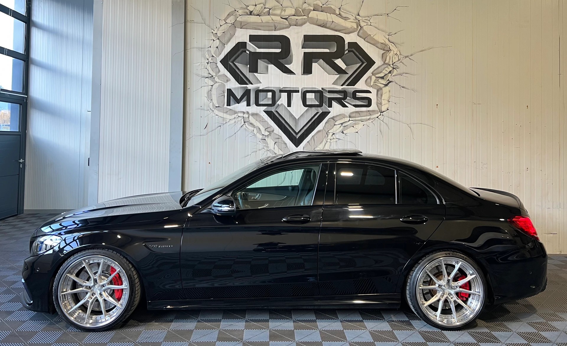 MERCEDES-BENZ C 63 S AMG Speedshift-image-1