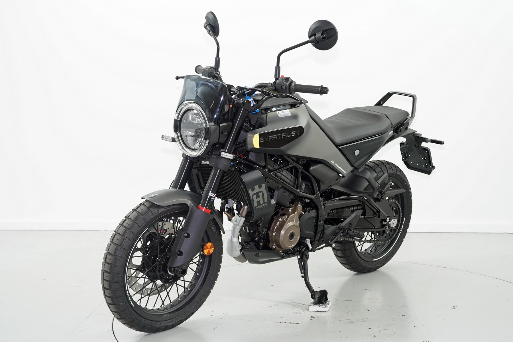HUSQVARNA SVARTPILEN 125-showroom-element-2