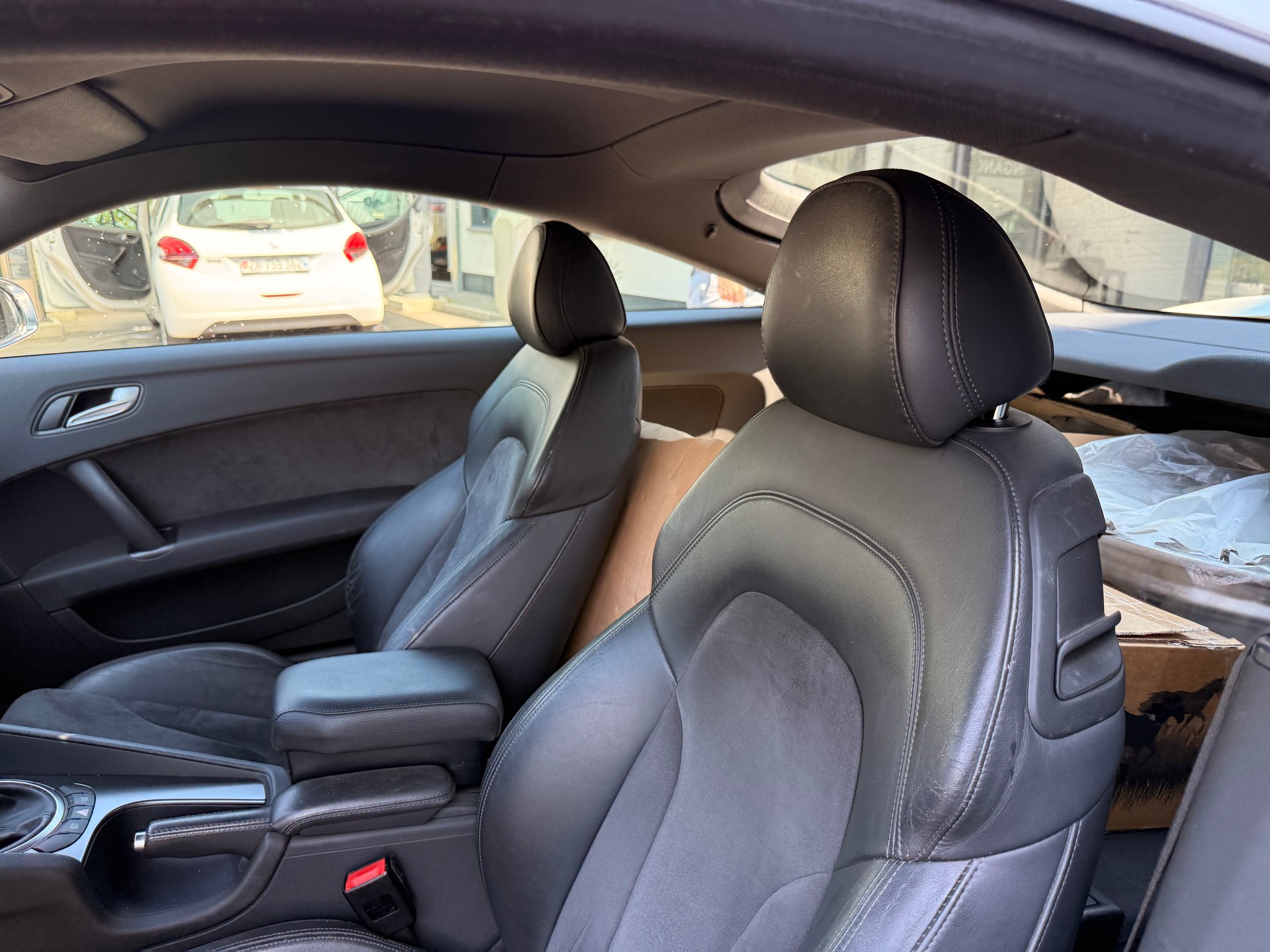 AUDI TT 3.2 quattro-image-11
