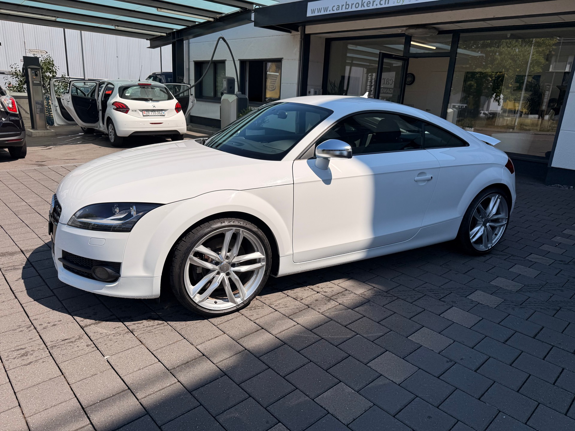 AUDI TT 3.2 quattro-image-1