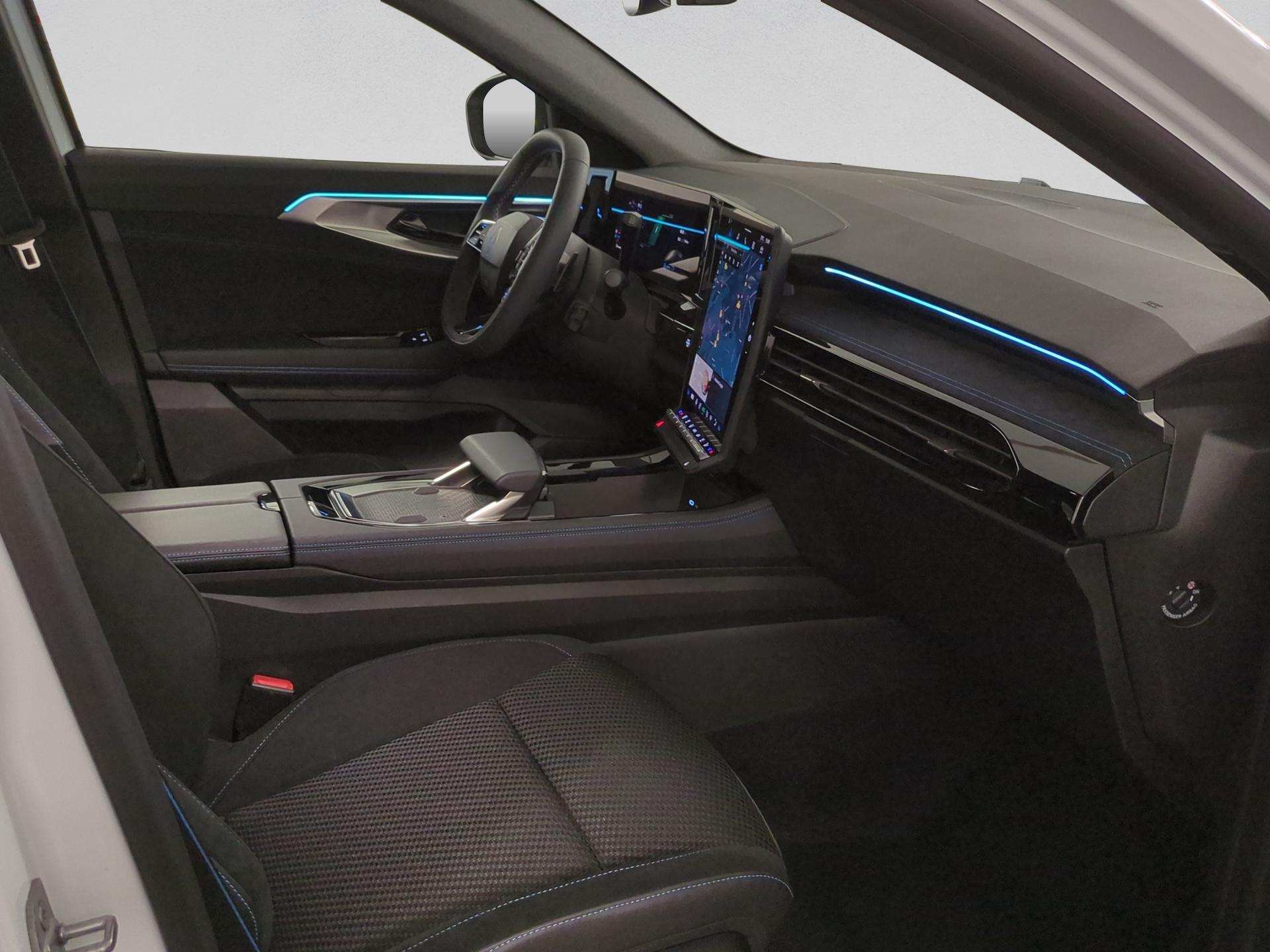 RENAULT Austral 1.2 HEV 200 Iconic Esprit Alpine A-image-16