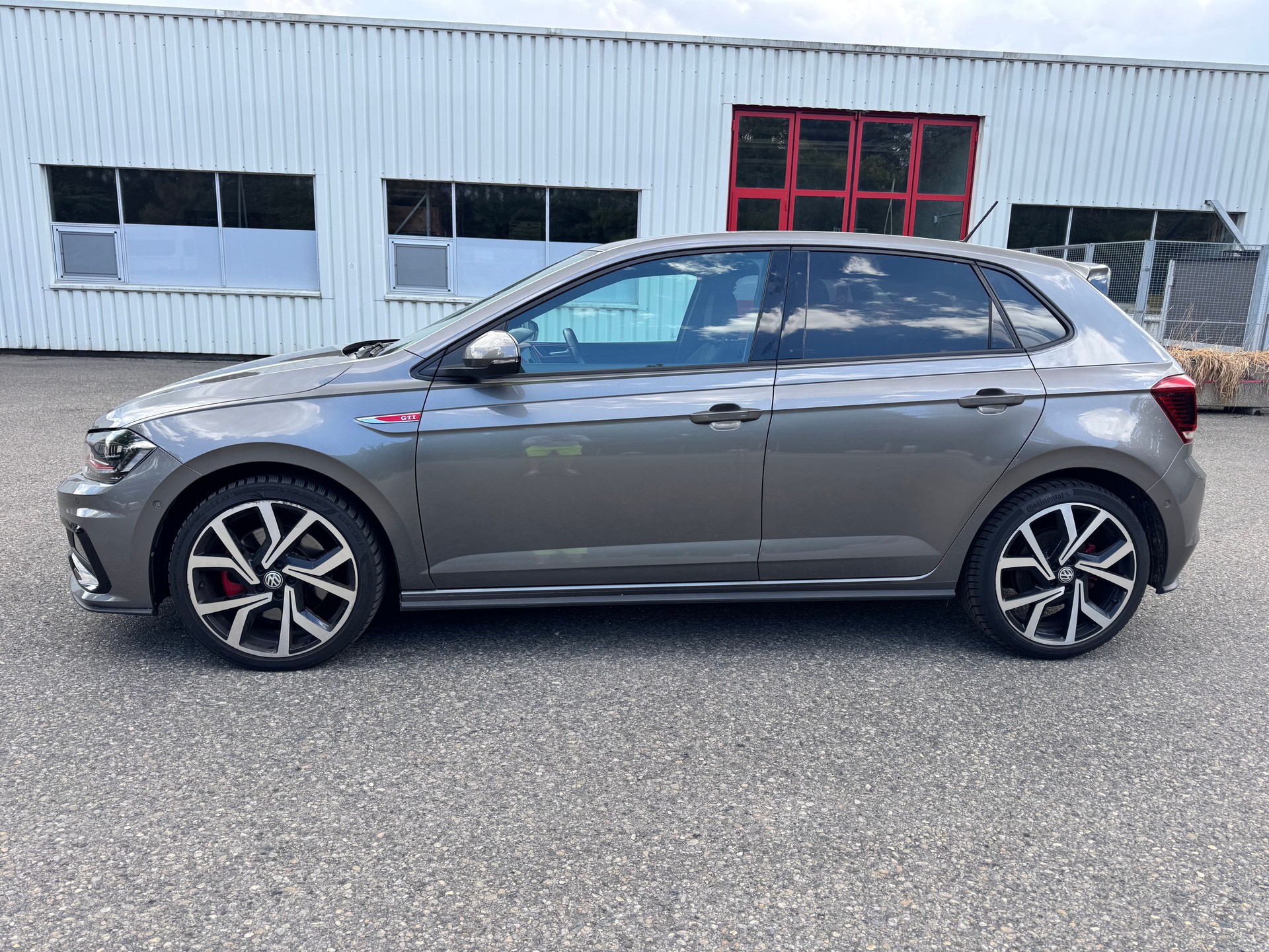 VW Polo 2.0 TSI GTI DSG-image-2