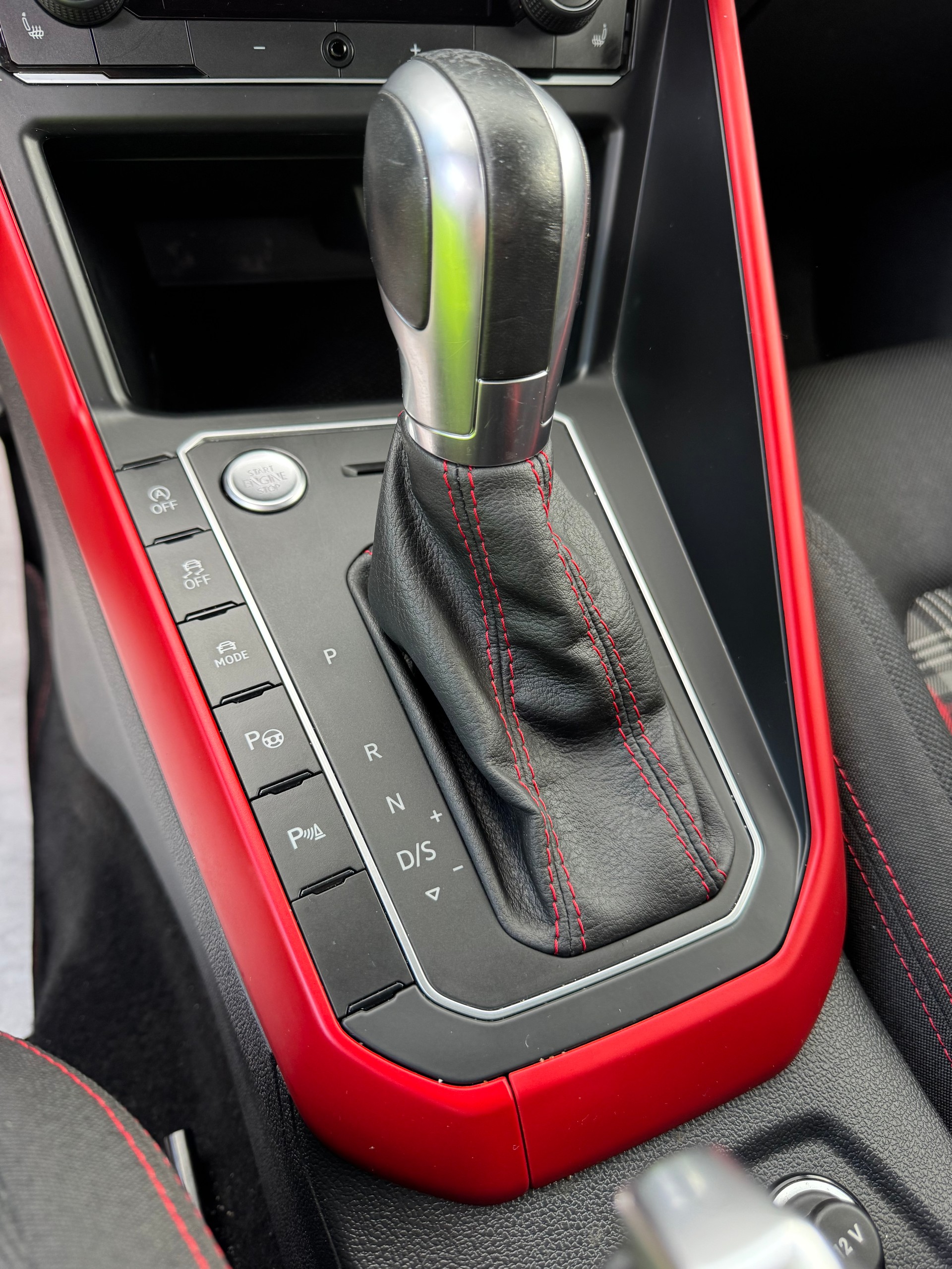 VW Polo 2.0 TSI GTI DSG-image-13