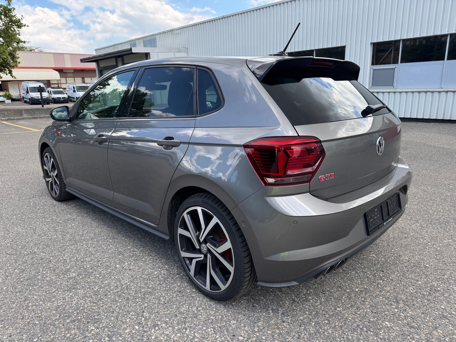 VW Polo 2.0 TSI GTI DSG-image-4
