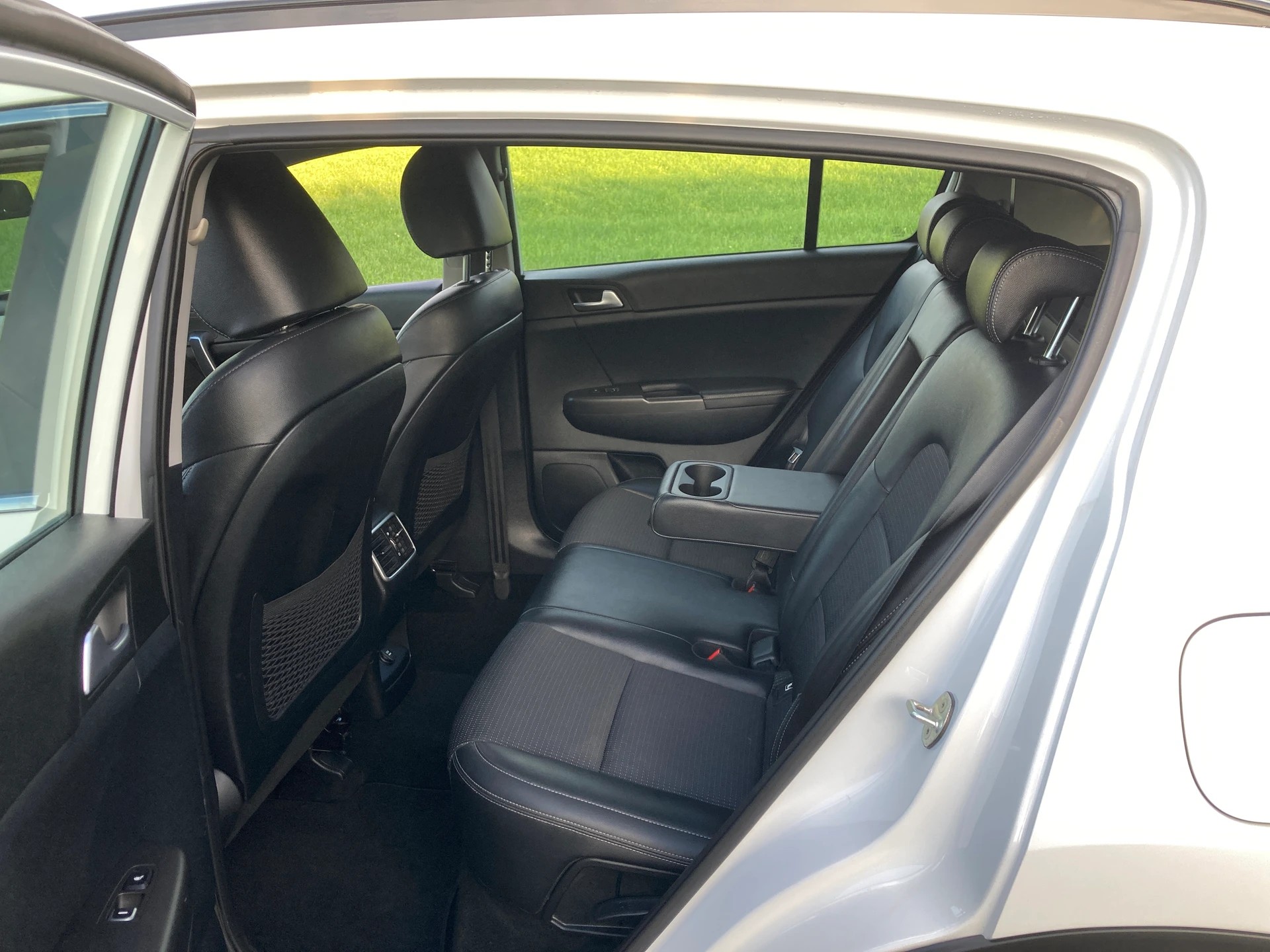 KIA Sportage 1.6CRDi Mild Hybrid Black Edition 4WD DCT-image-5