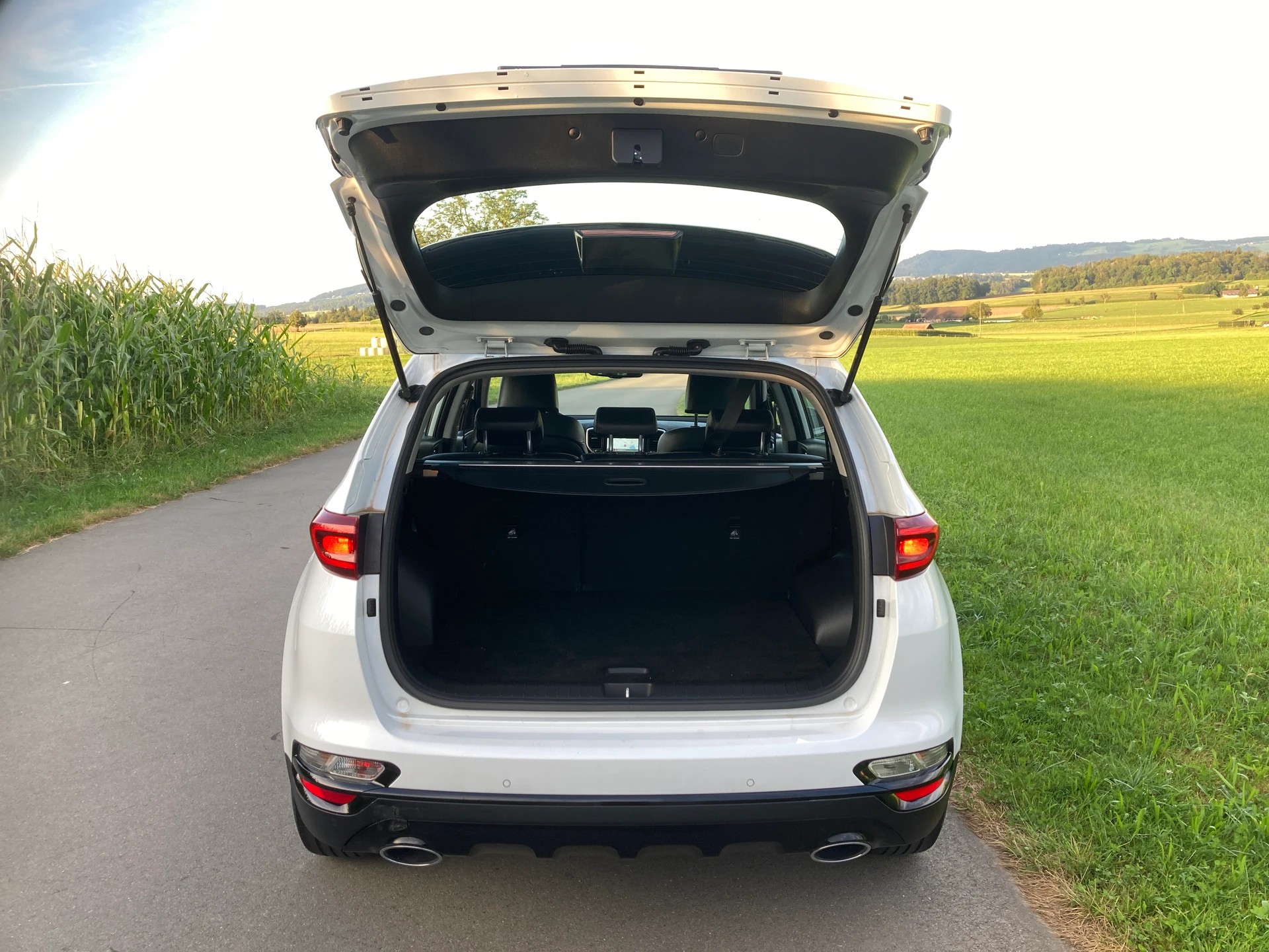KIA Sportage 1.6CRDi Mild Hybrid Black Edition 4WD DCT-image-4