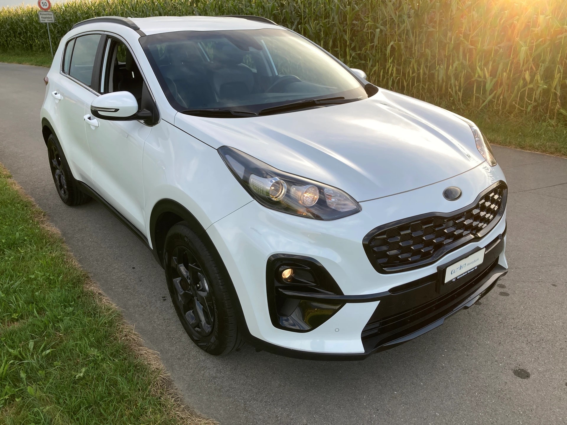 KIA Sportage 1.6CRDi Mild Hybrid Black Edition 4WD DCT-image-1
