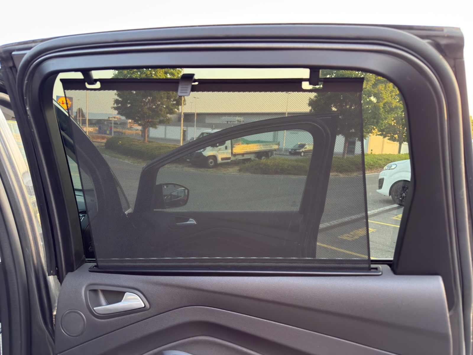 FORD C-Max 1.5 SCTi Trend-image-19