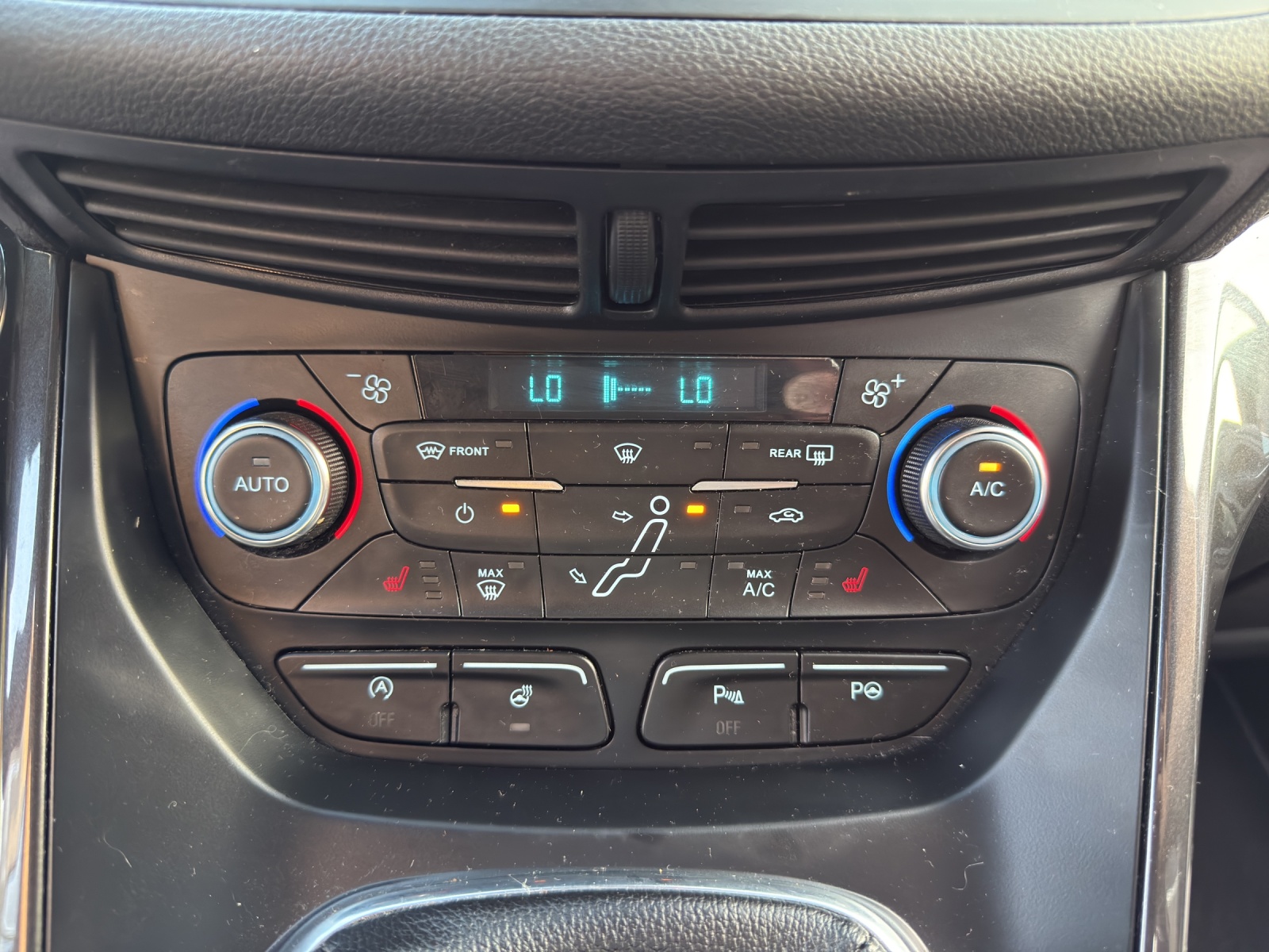 FORD C-Max 1.5 SCTi Trend-image-15