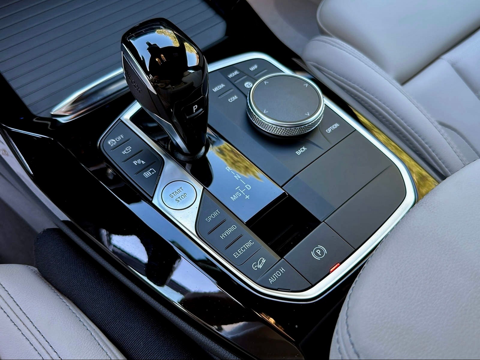 BMW X3 xDrive 30e M Sport-image-17