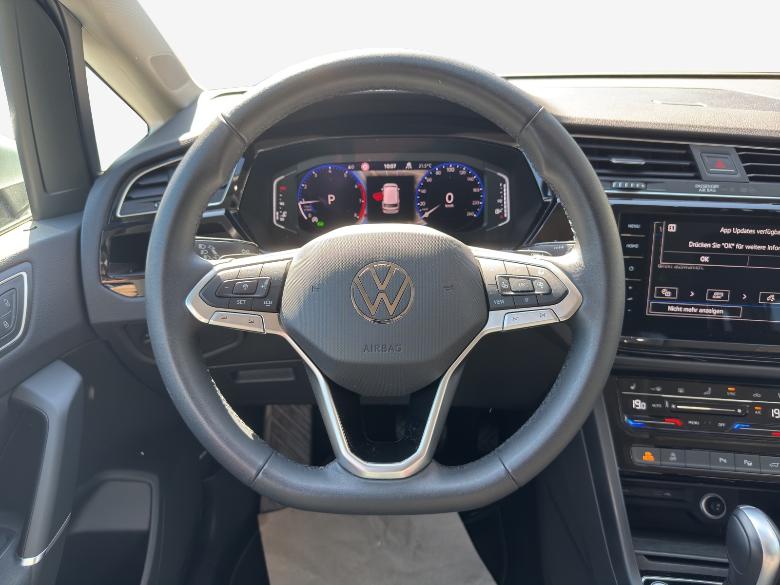 VW Touran 1.5 TSI EVO Highline DSG-image-9