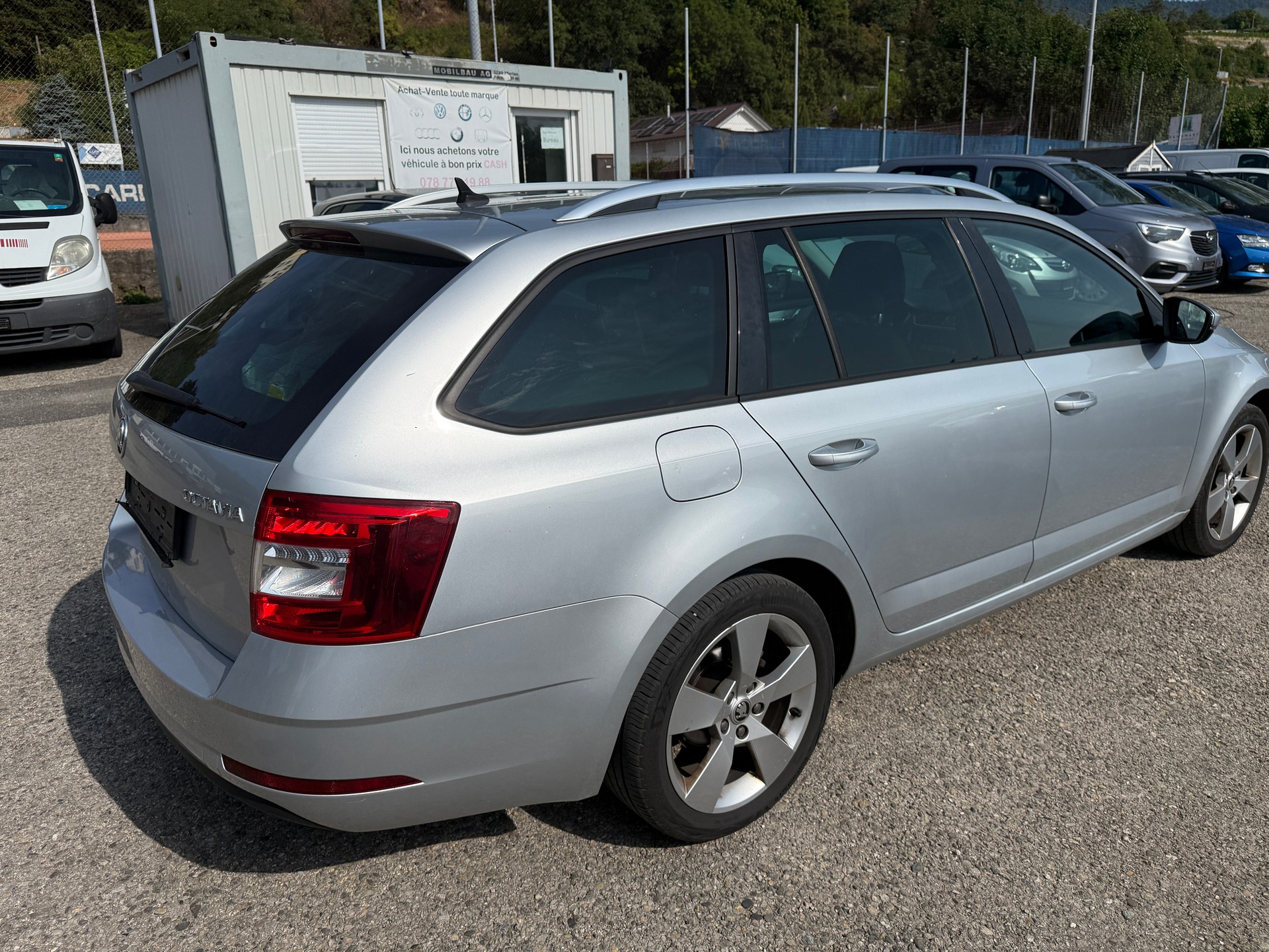 SKODA Octavia Combi 1.5 TSI Ambition DSG-image-5