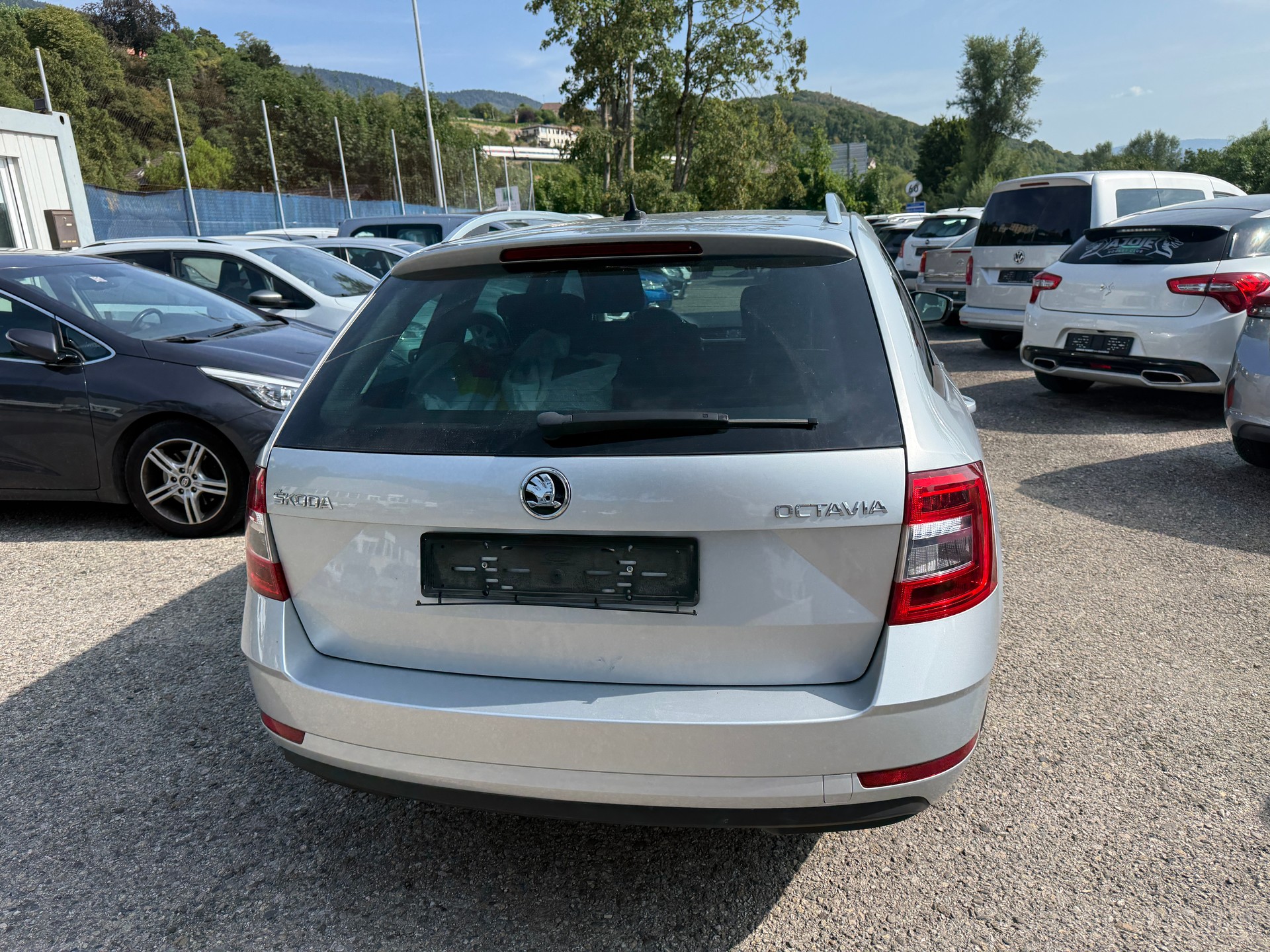 SKODA Octavia Combi 1.5 TSI Ambition DSG-image-4
