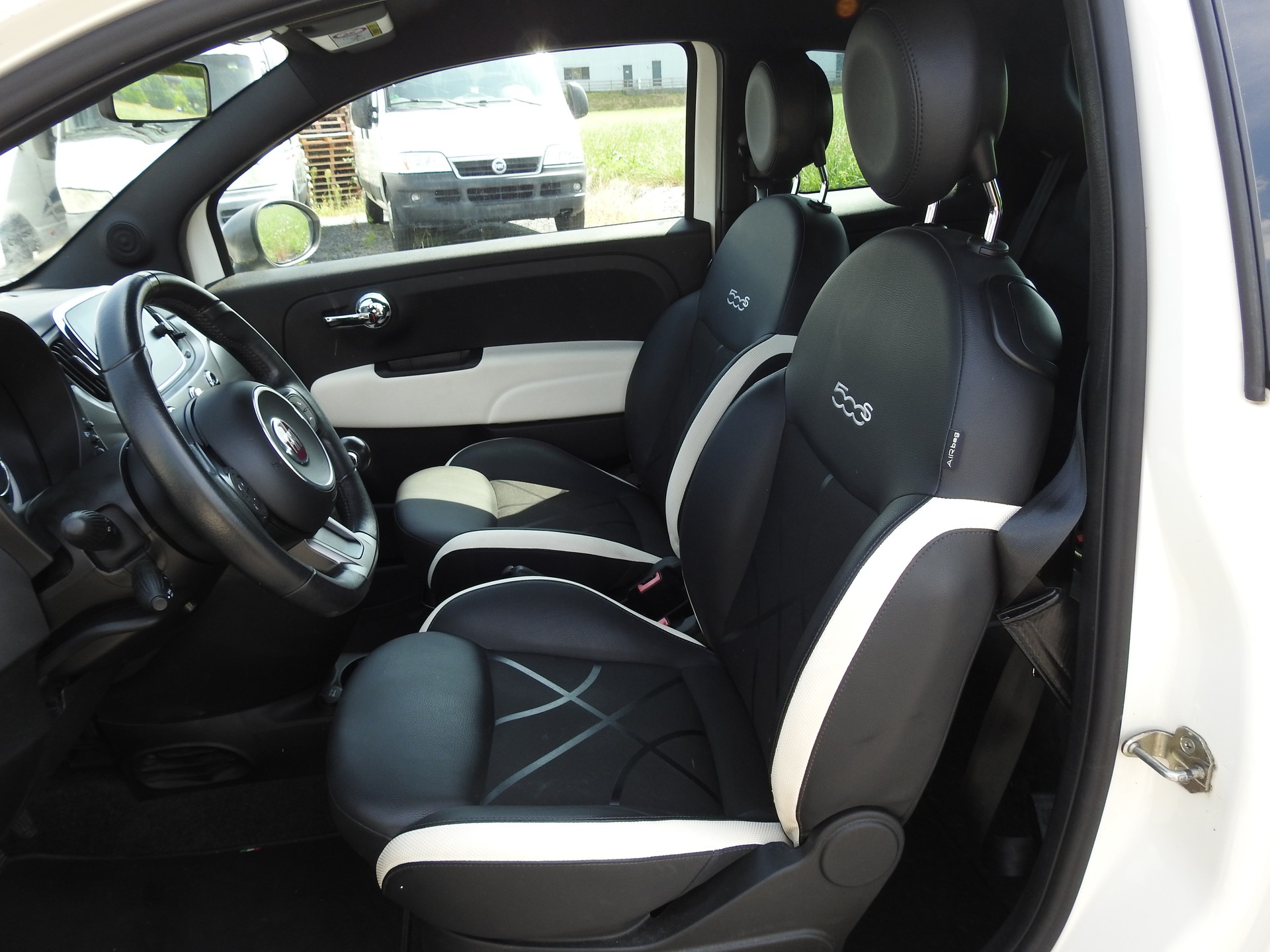FIAT 500 1.2 Lounge-image-11