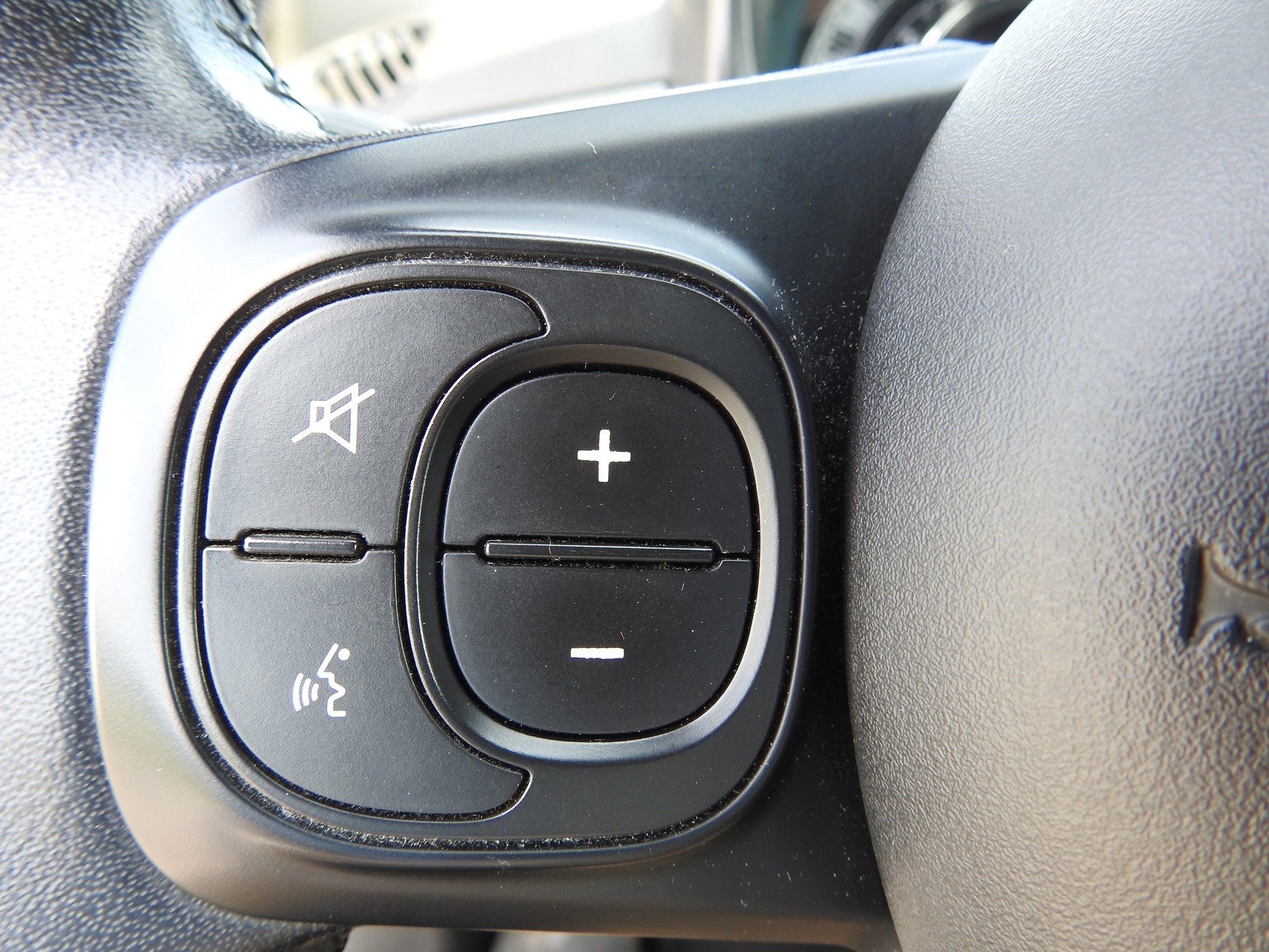 FIAT 500 1.2 Lounge-image-22