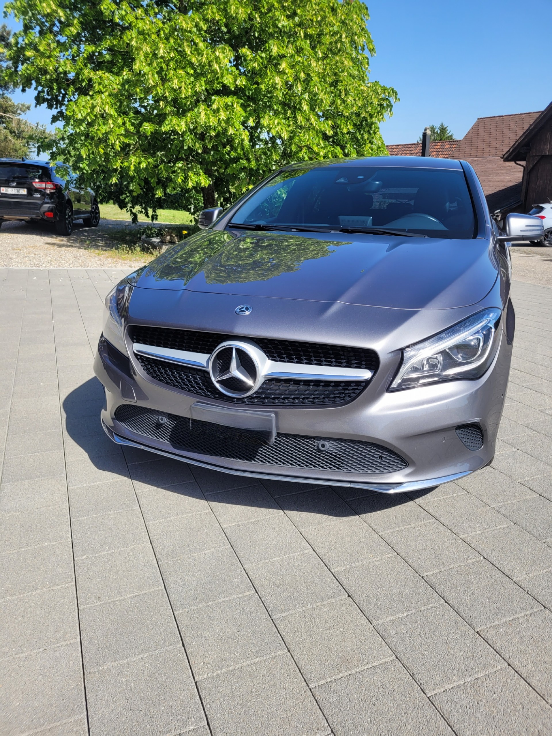 MERCEDES-BENZ CLA 220 d-image-1