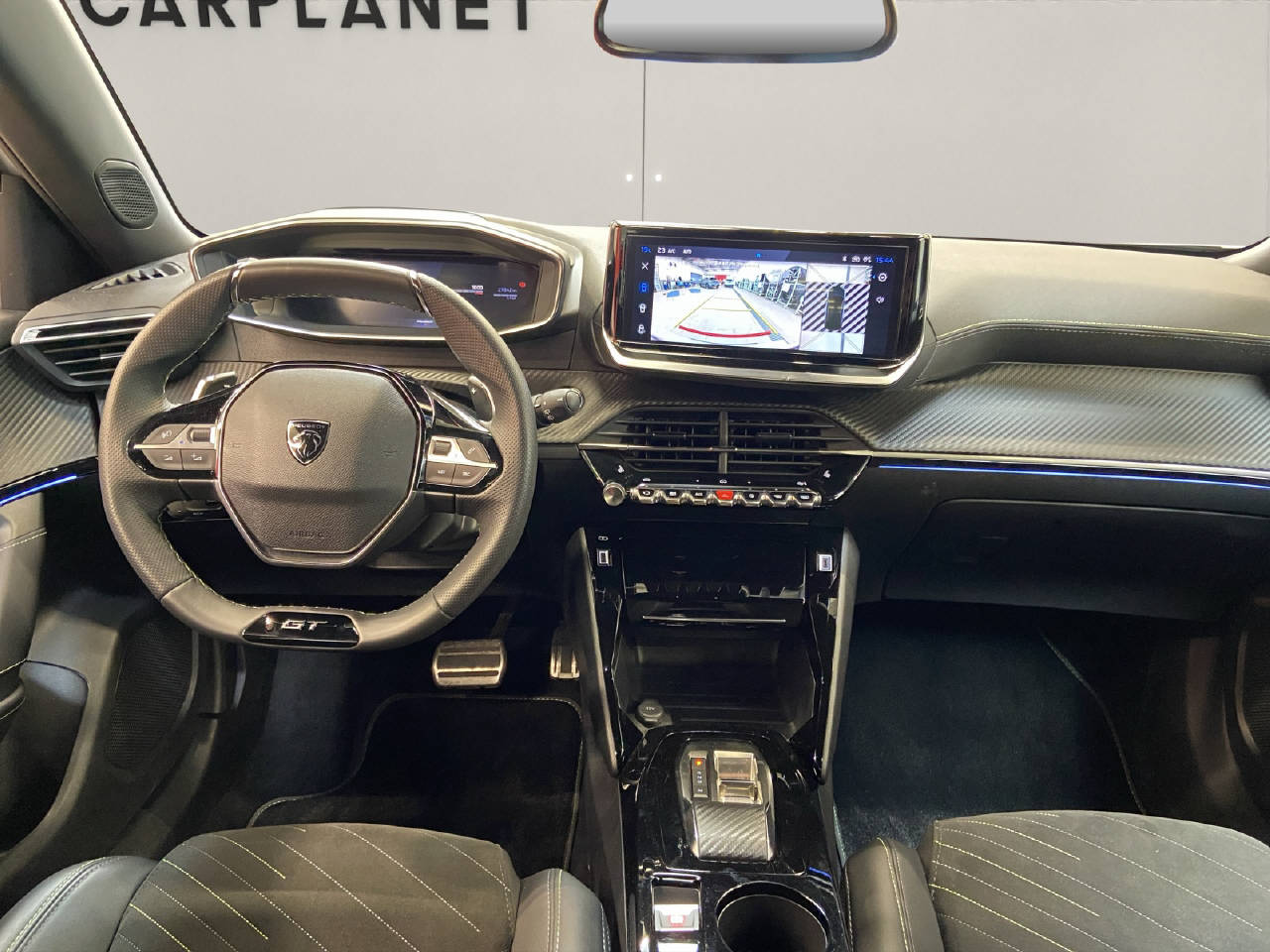 PEUGEOT 2008 1.2 Hybrid 145 GT-image-6