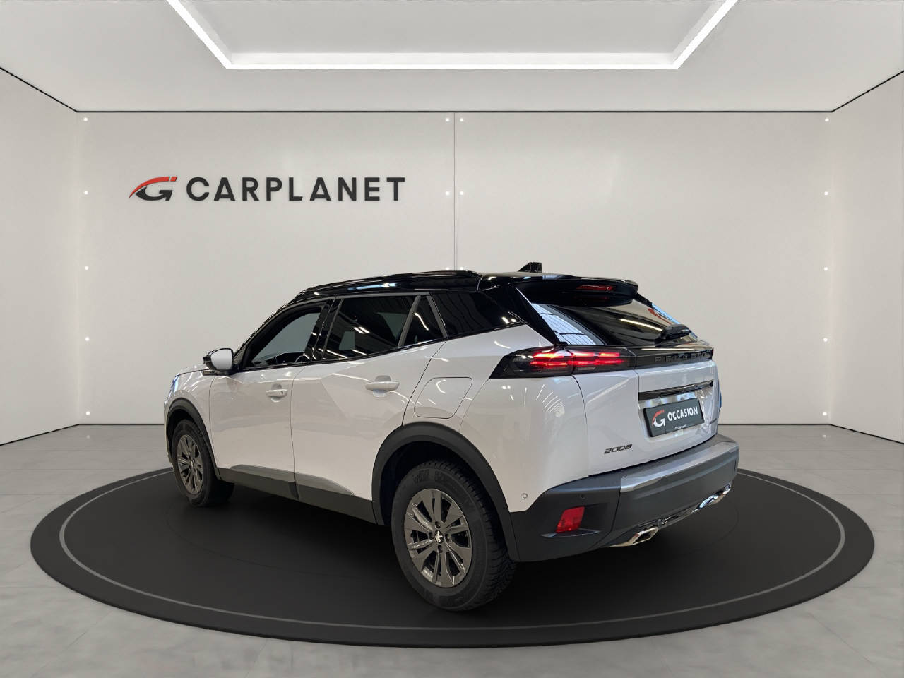 PEUGEOT 2008 1.2 Hybrid 145 GT-image-2