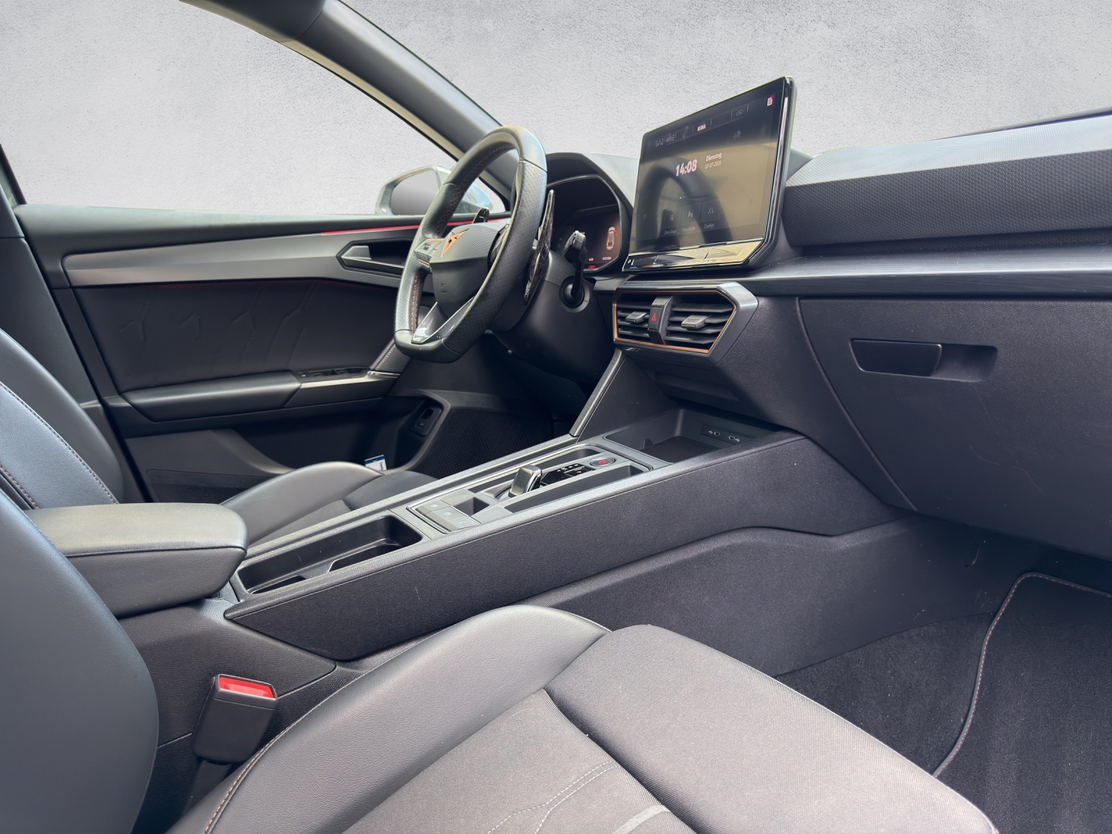 CUPRA LEON ST 2.0 TSI VZ DSG-image-13