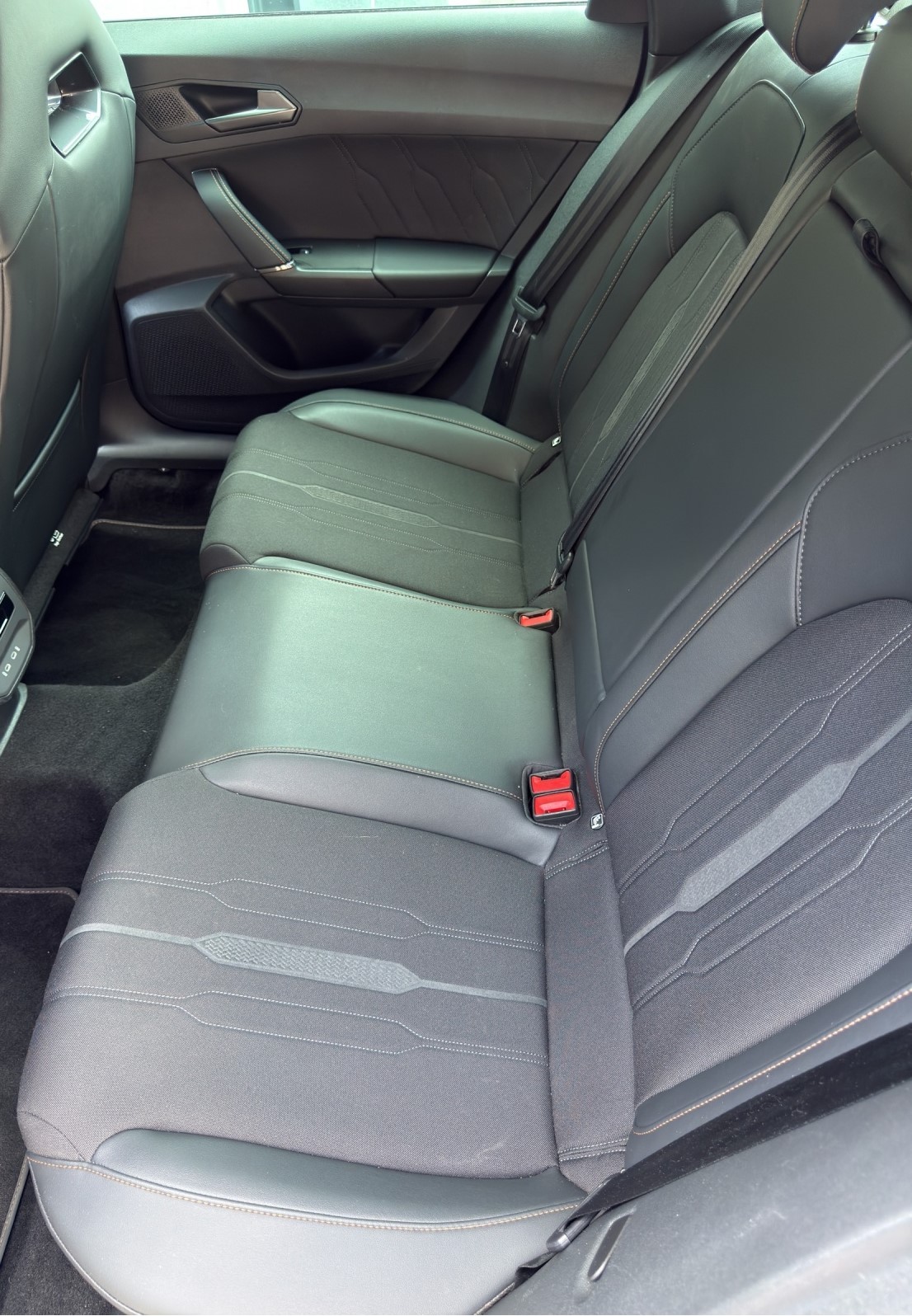 CUPRA LEON ST 2.0 TSI VZ DSG-image-15