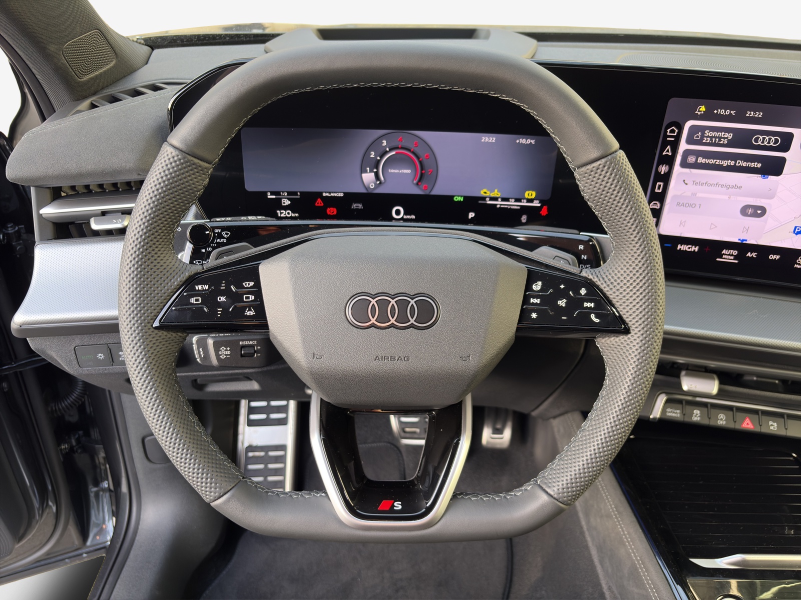 AUDI Q3 Sportback TFSI quattro 195 kW S tronic-image-9