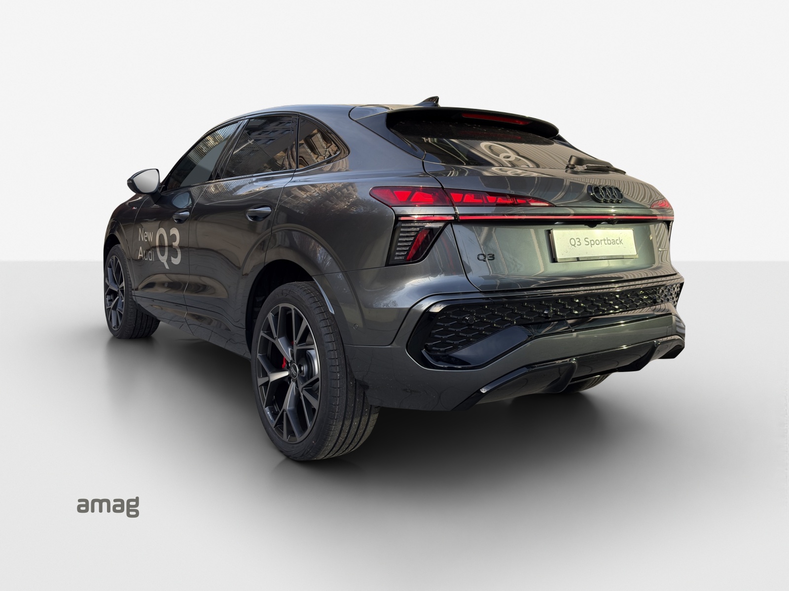 AUDI Q3 Sportback TFSI quattro 195 kW S tronic-showroom-element-2