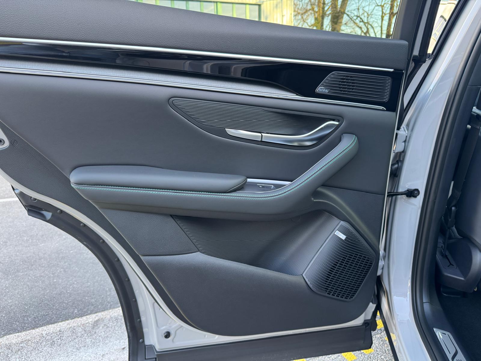 BYD Seal U DM-i Comfort-image-15