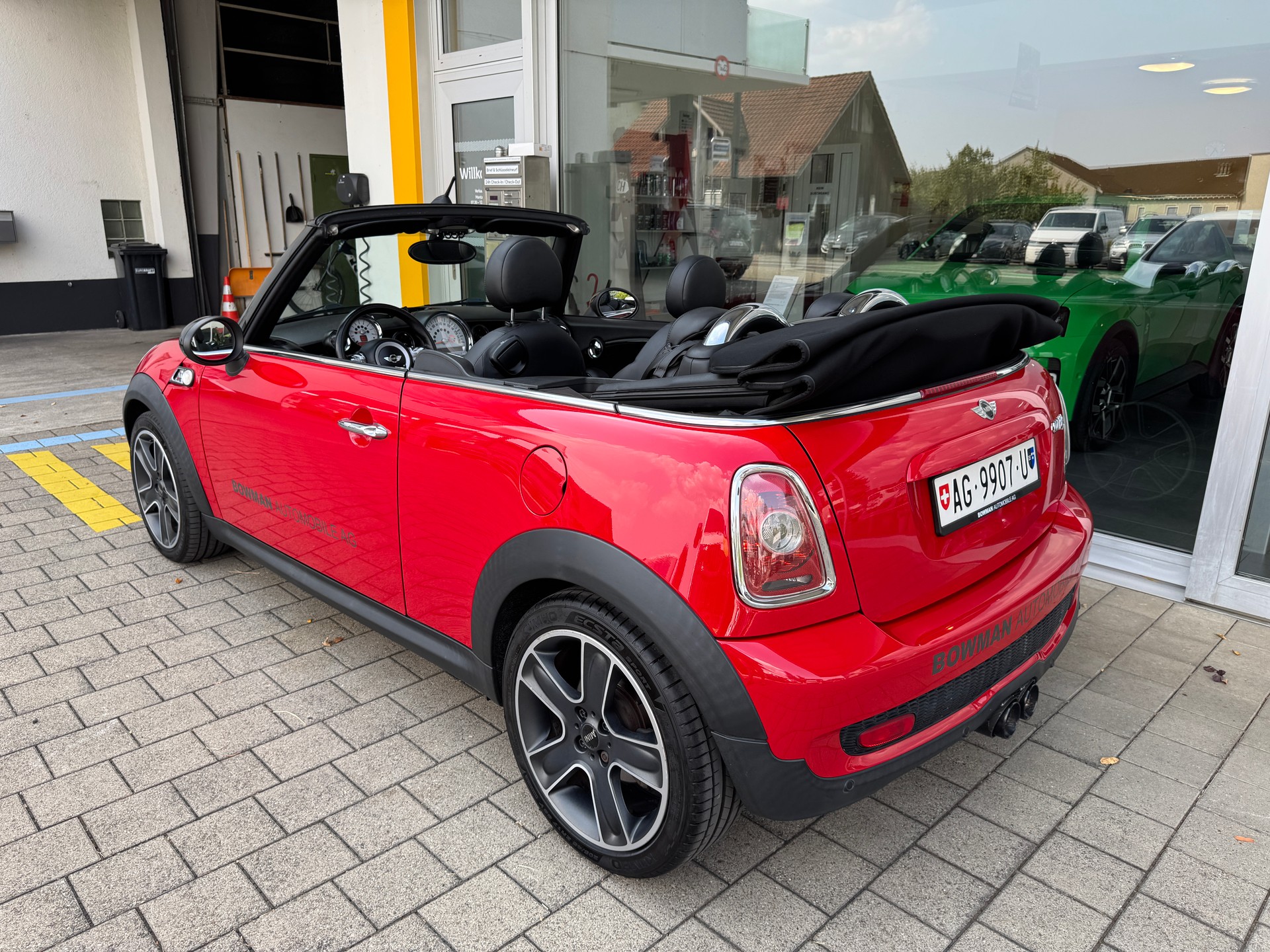 MINI Cooper S Cabriolet-image-3