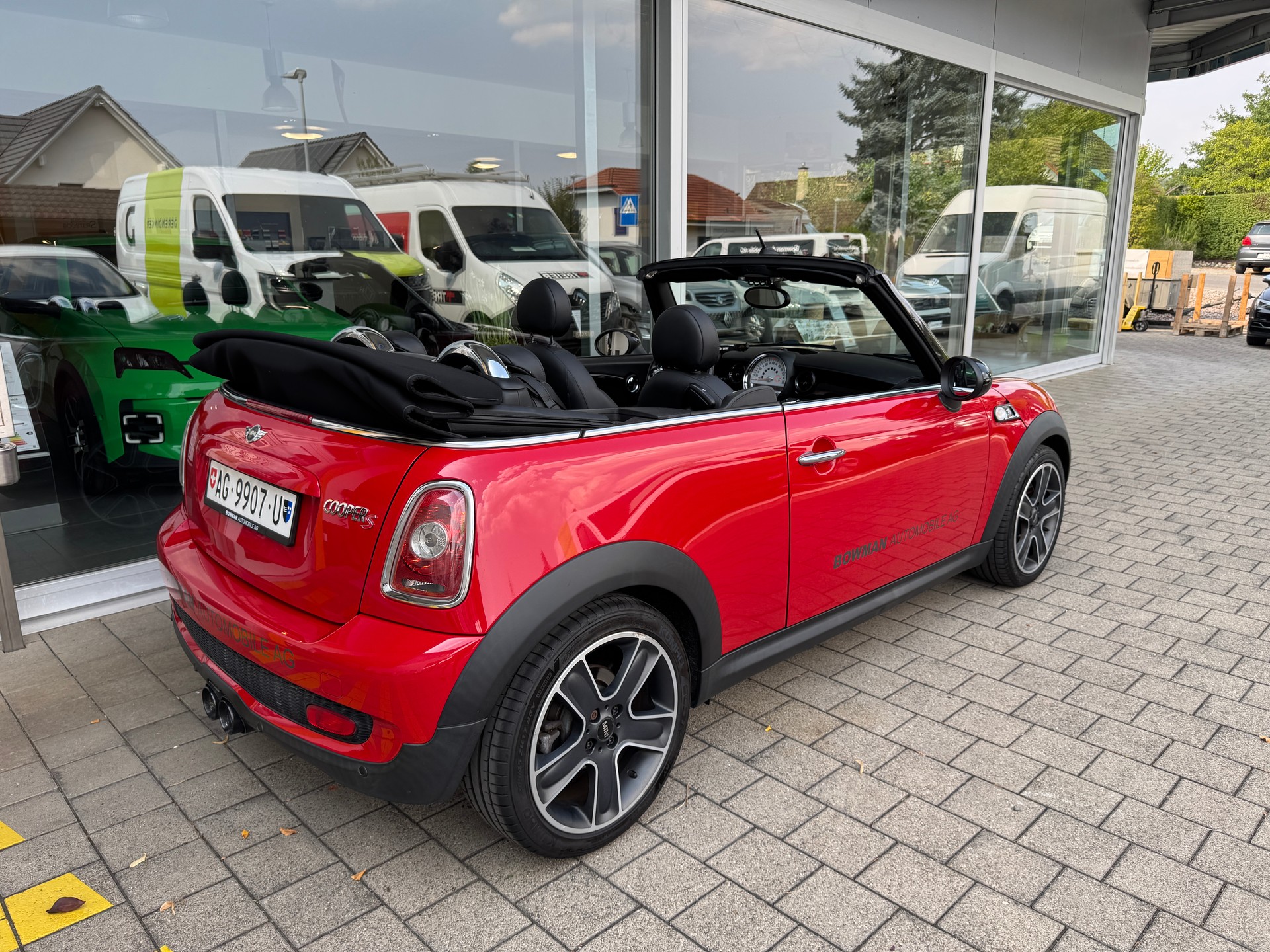 MINI Cooper S Cabriolet-image-5