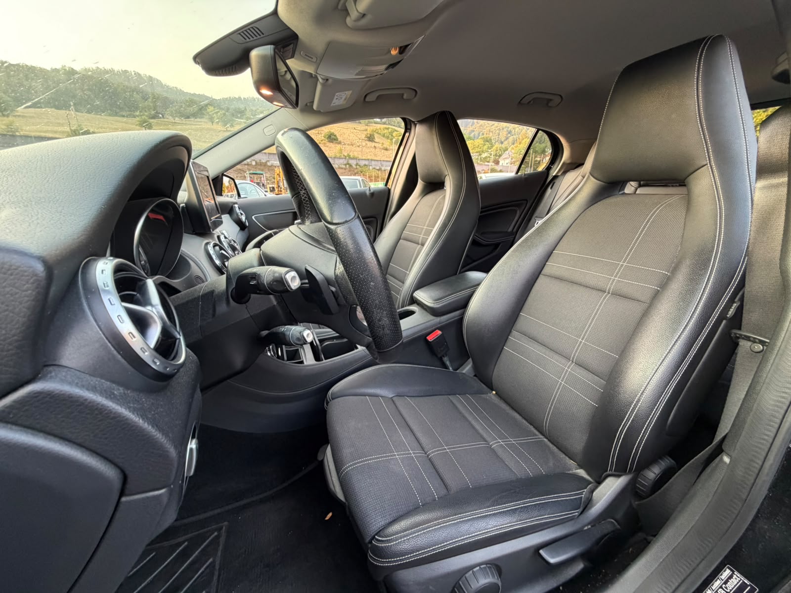 MERCEDES-BENZ GLA 200 Night Star 7G-DCT-image-8