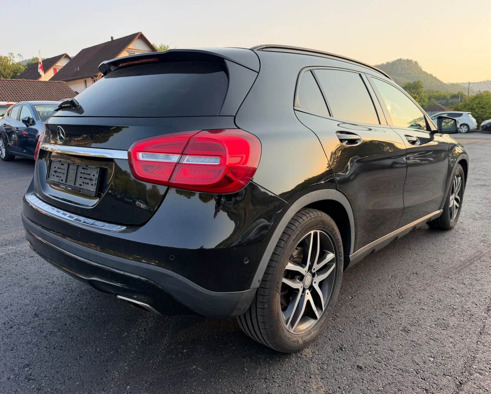 MERCEDES-BENZ GLA 200 Night Star 7G-DCT-image-4